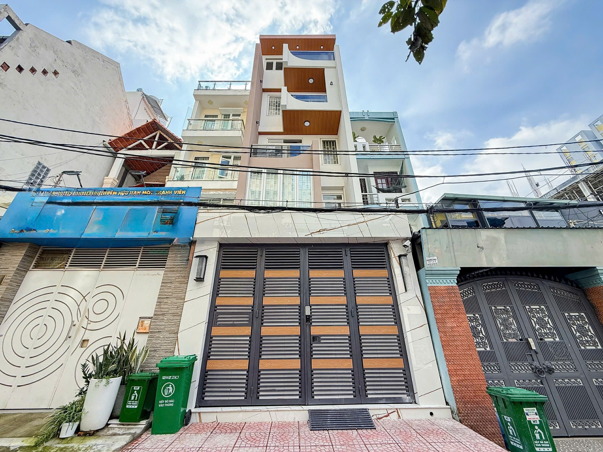 SIÊU PHẨM CHDV ĐIỆN BIÊN PHỦ - 120M² (4.6 × 26) - 6 TẦNG 12 PHÒNG - DOANH THU 1.6 TỶ/NĂM 11