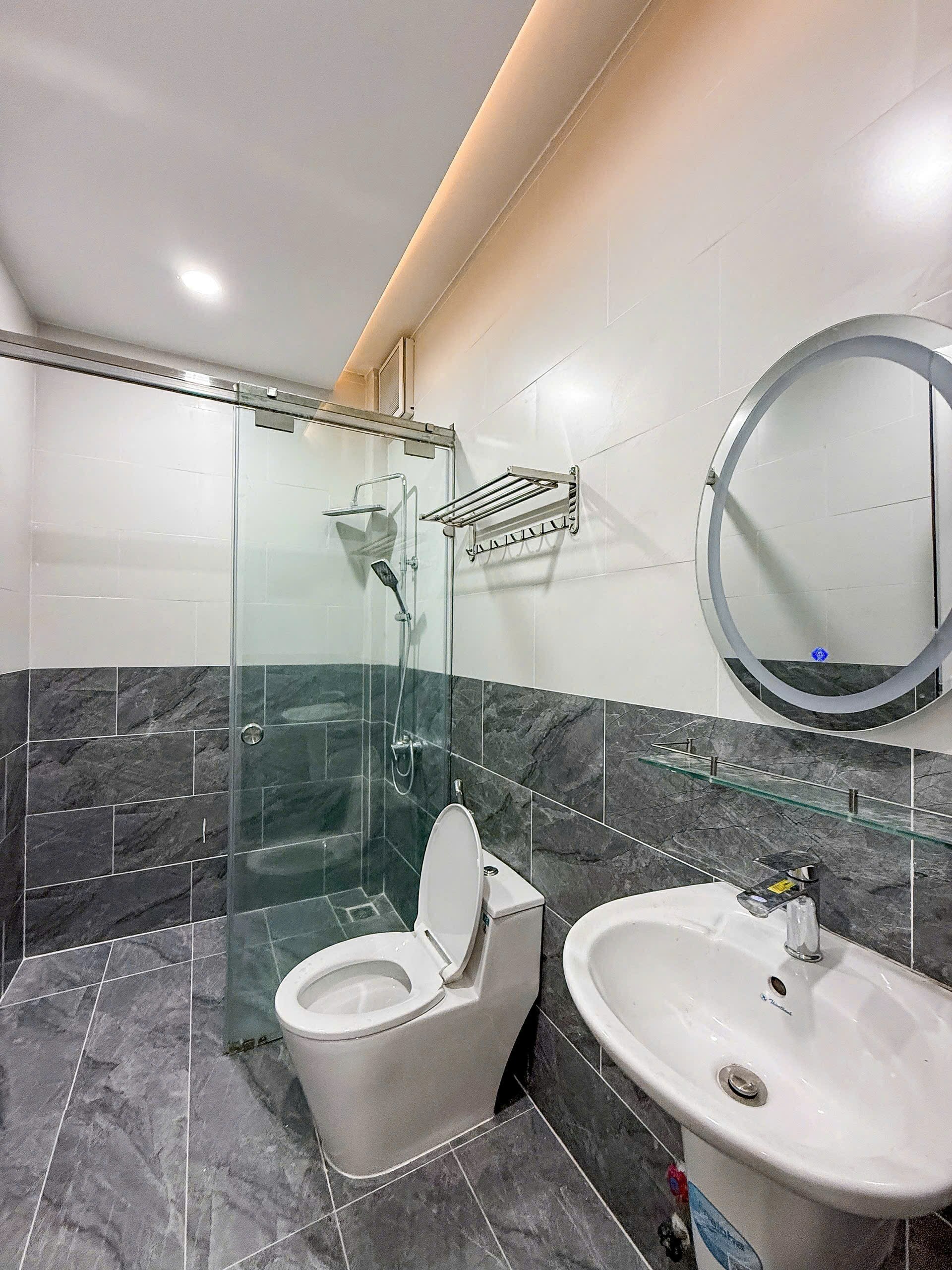 SIÊU PHẨM CHDV ĐIỆN BIÊN PHỦ - 120M² (4.6 × 26) - 6 TẦNG 12 PHÒNG - DOANH THU 1.6 TỶ/NĂM 2