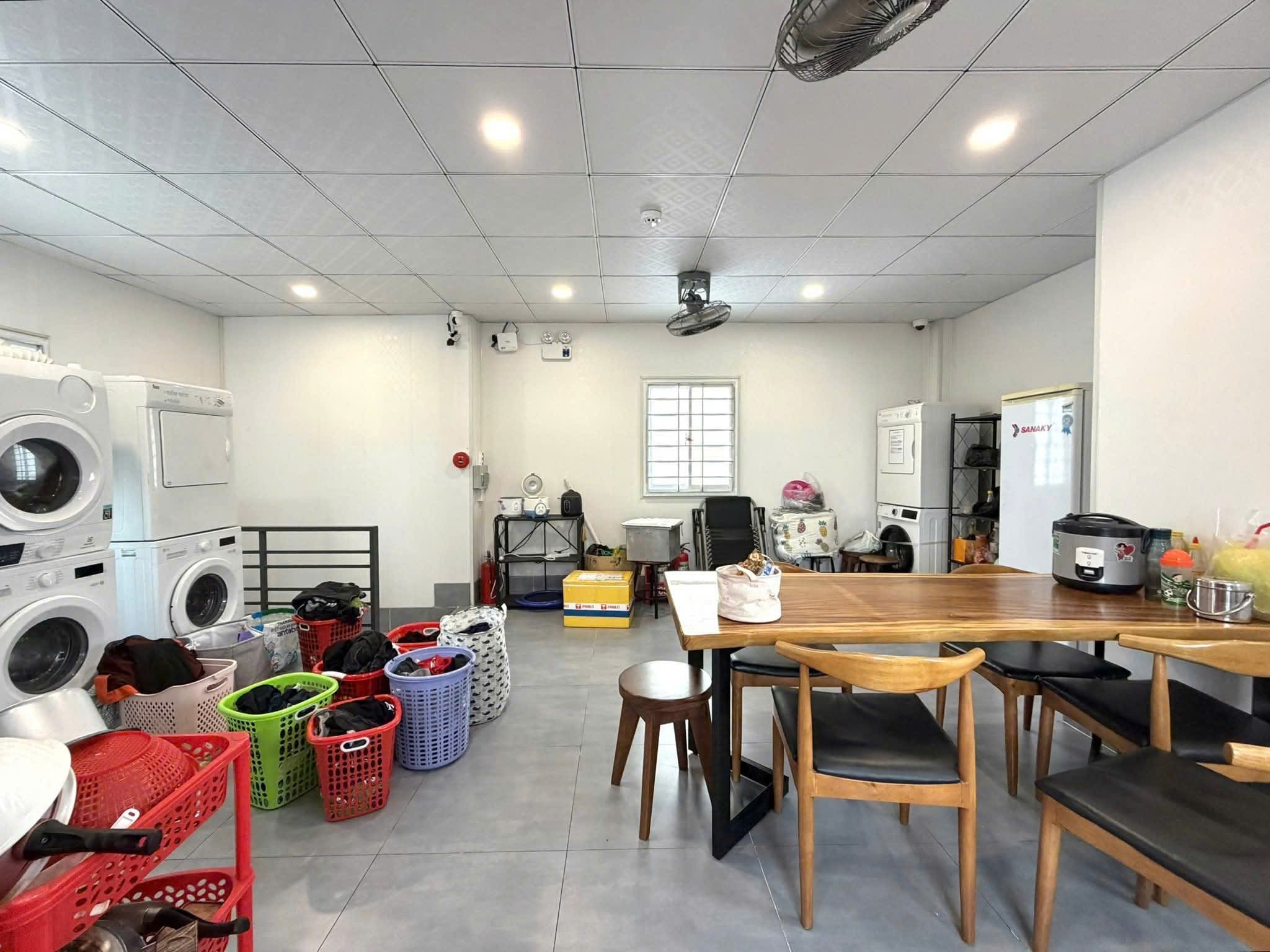 DÒNG TIỀN 70TR/THÁNG - NHÀ 4 TẦNG 66m2 SAU LƯNG ĐH HUTECH - 13.9 TỶ 12