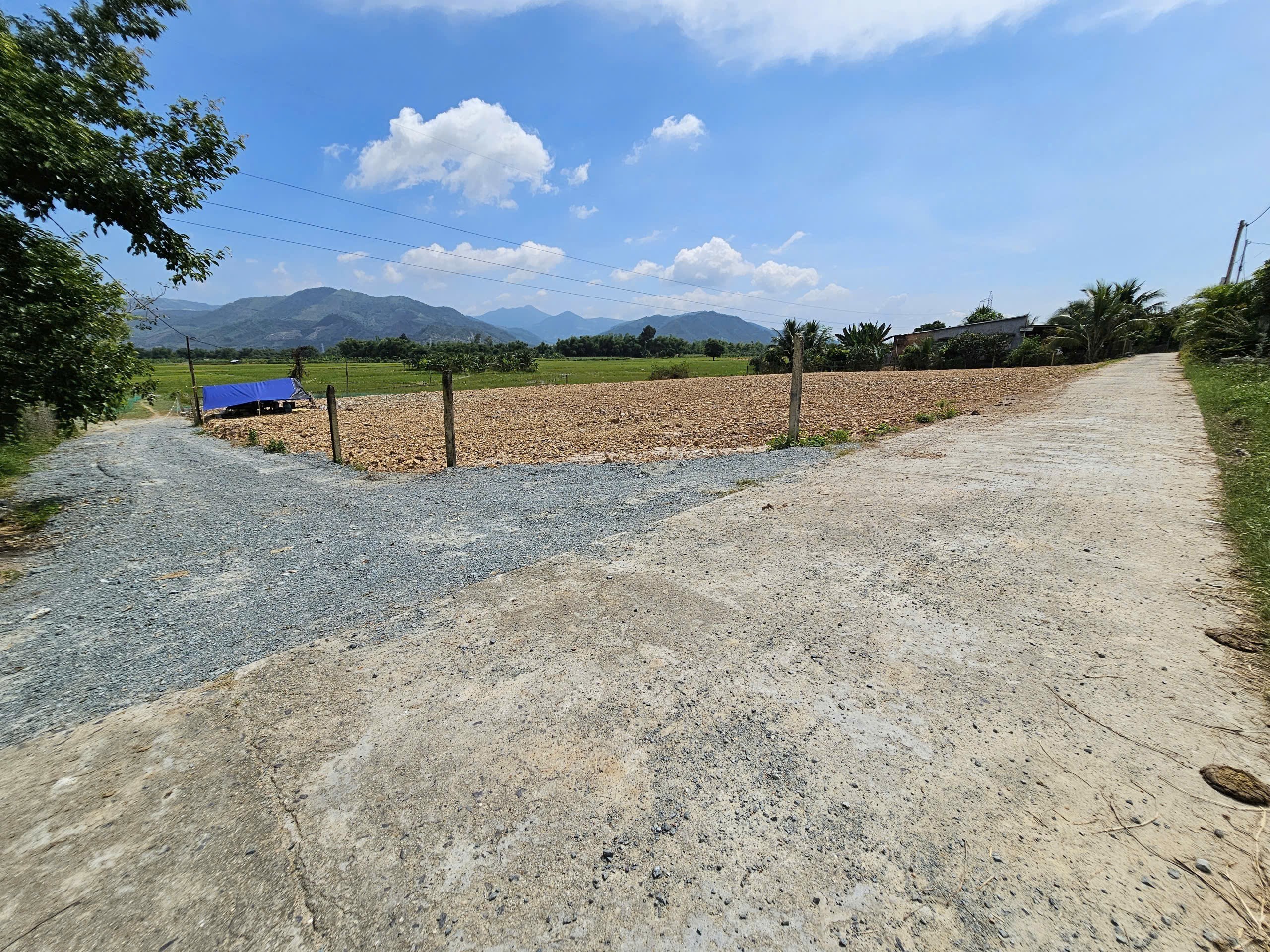 Bán đất Suối Tiên giá rẻ full thổ cư đường thông gần Hương Lộ 39 5