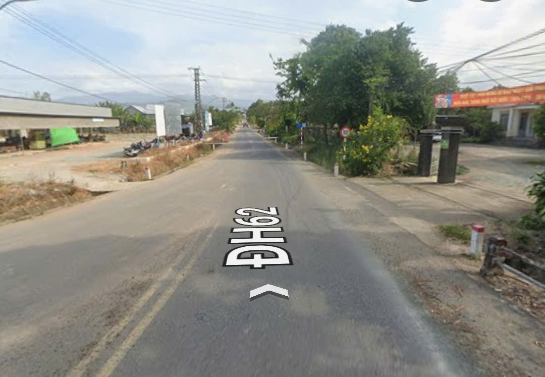 Bán đất Sông Cầu thôn Đông ngay trung tâm xã - đường thông 3 mặt tiền đường thoáng mát 5