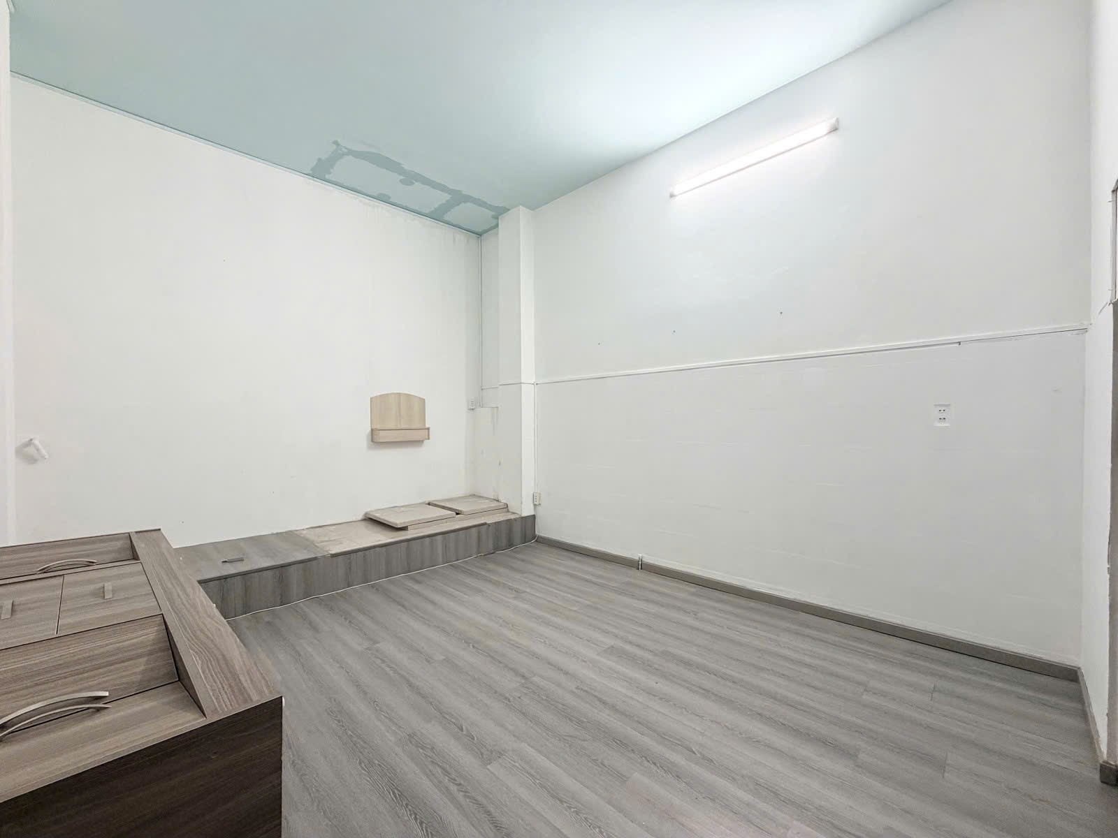 HẺM 8M OTO TRÁNH TRẦN HUY LIỆU - NHÀ 4 TẦNG KIÊN CỐ - 7 PN 8 WC - 15.2 TỶ 13