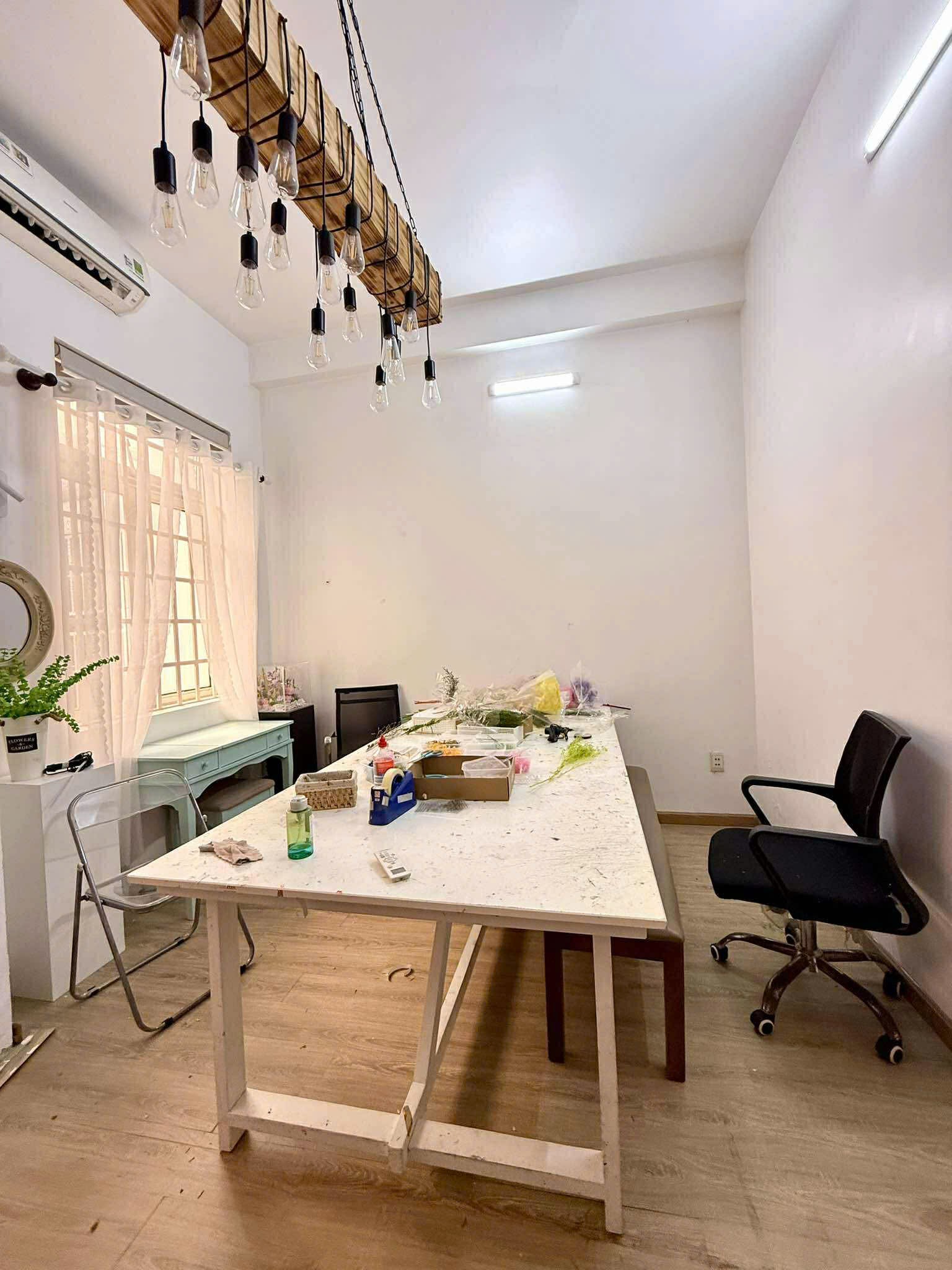 PHÚ NHUẬN - 80m2 - 12.2 TỶ - NGANG KHỦNG 6.1m - ĐANG CHO CTY THUÊ DÒNG TIỀN ỔN ĐỊNH 6