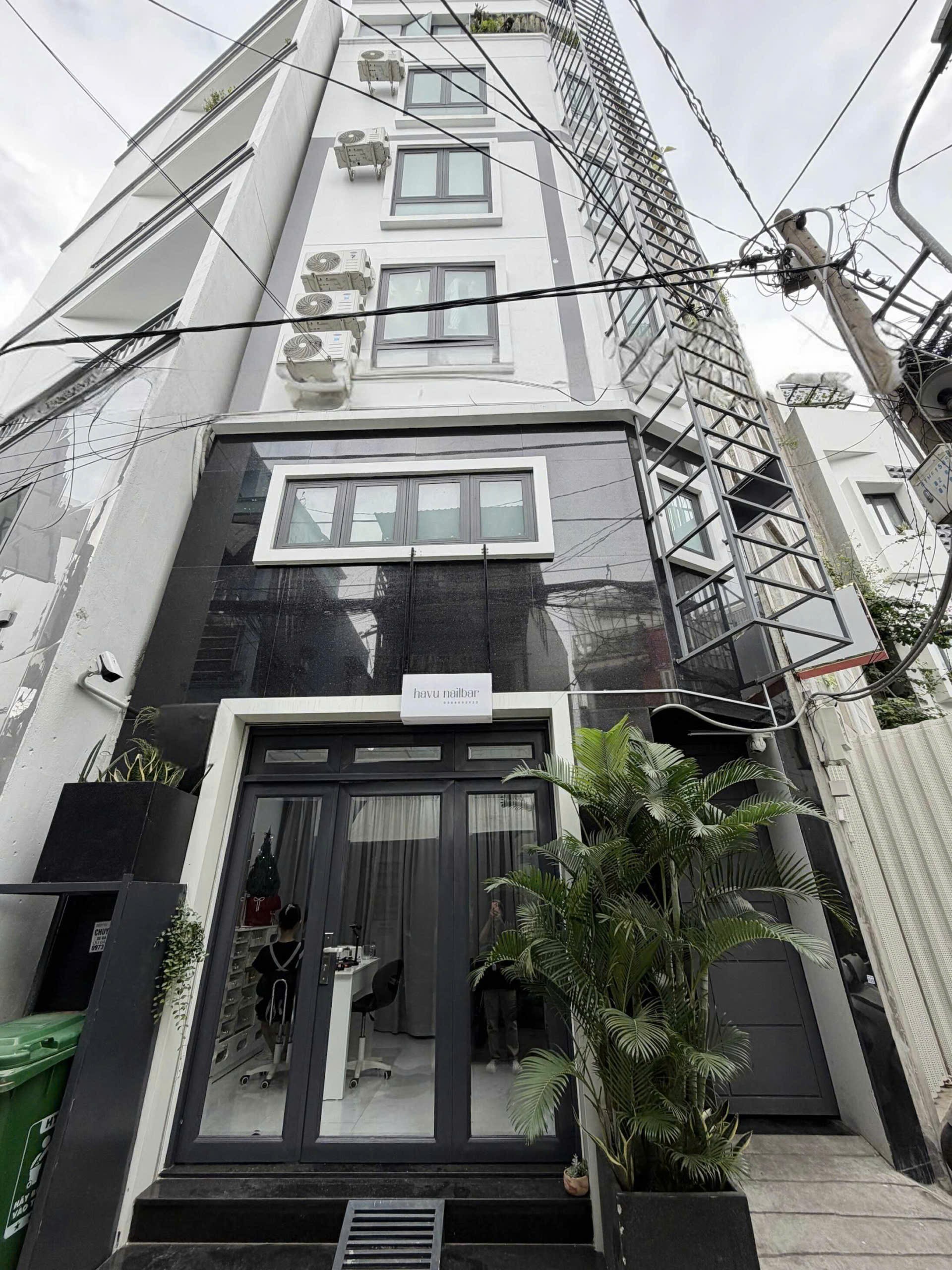 TOÀ CHDV 6 TẦNG MT NGUYỄN DUY GIÁP Q1- 15 PHÒNG FULL NỘI THẤT - 21 TỶ 4