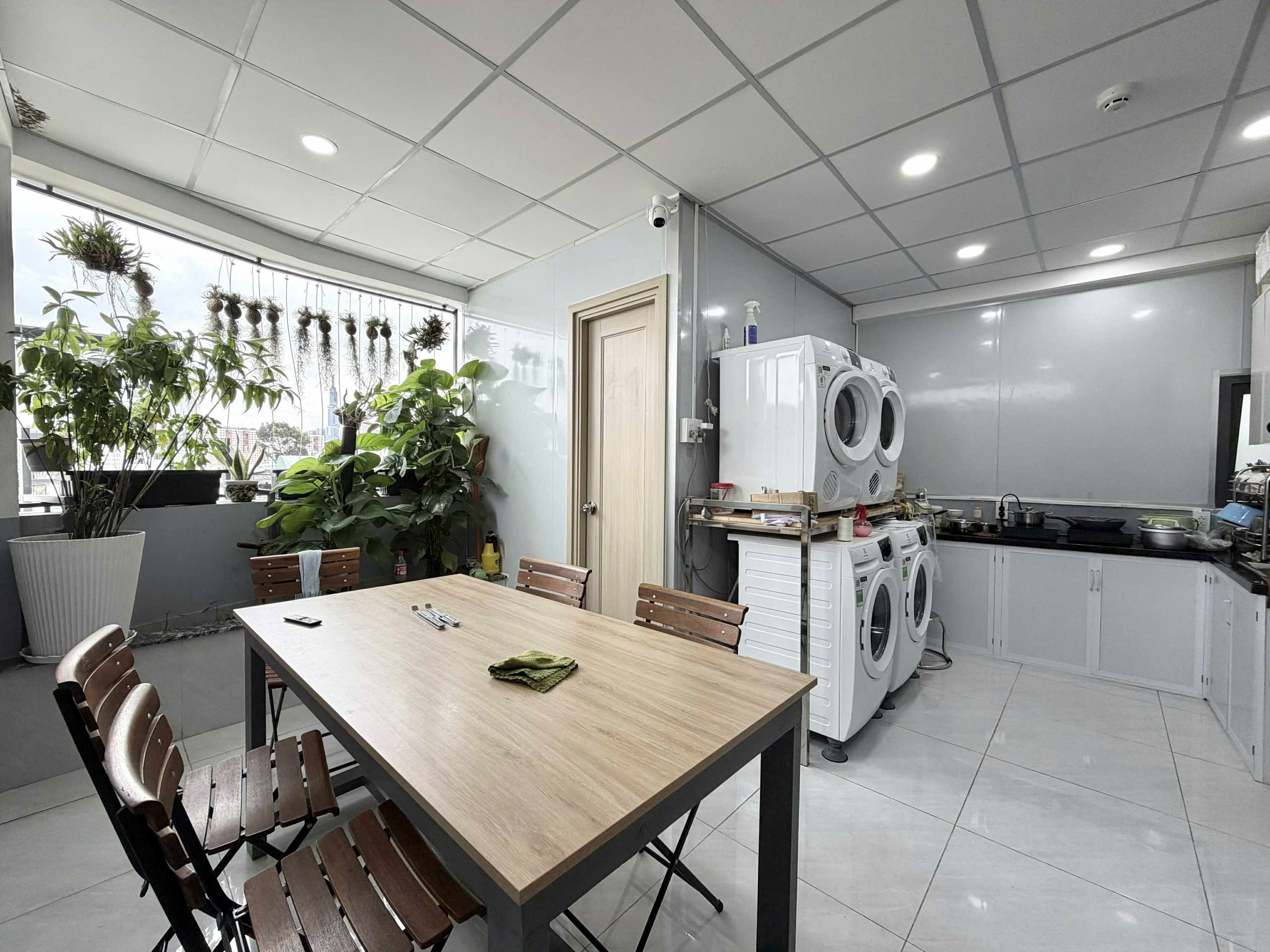 TOÀ CHDV 6 TẦNG MT NGUYỄN DUY GIÁP Q1- 15 PHÒNG FULL NỘI THẤT - 21 TỶ 14