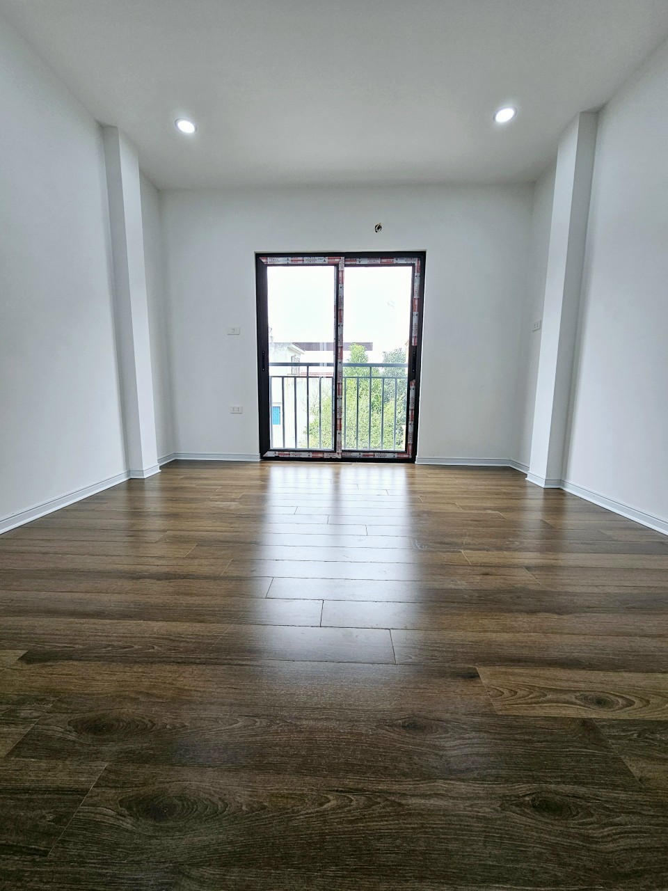 BÁN NHÀ 5 TẦNG MỚI XÂY – THƯỢNG CÁT, BẮC TỪ LIÊM – NGÕ NÔNG, Ô TÔ ĐỖ CỔNG – NHỈNH 5 TỶ 3