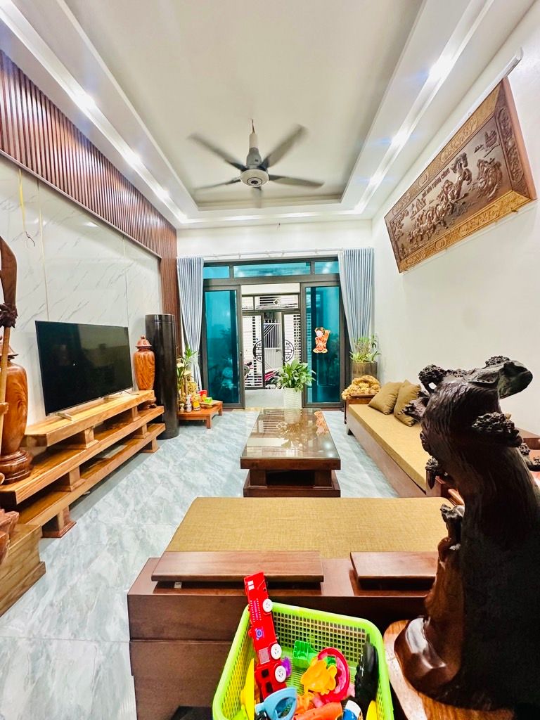 Cần bán Nhà mặt tiền đường Giáp Bát, Phường Giáp Bát, Diện tích 69m², Giá 19 Tỷ