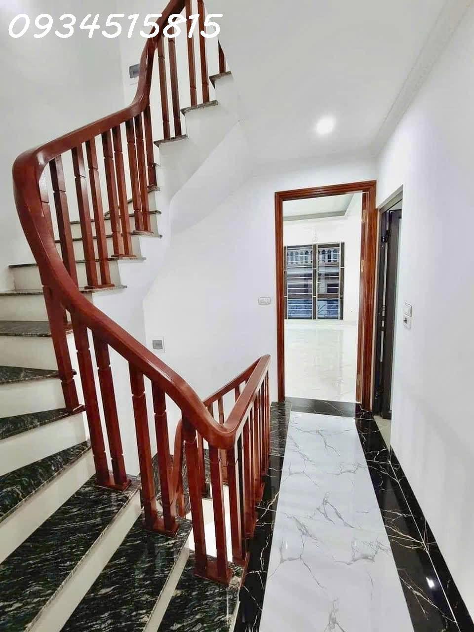 Bán nhanh nhà Kim Giang- Ô TÔ VÀO NHÀ - 30M RA Ô TÔ TRÁNH - 9 PHÒNG CHO THUÊ - 10,5ti - 6 tầng 52m 4