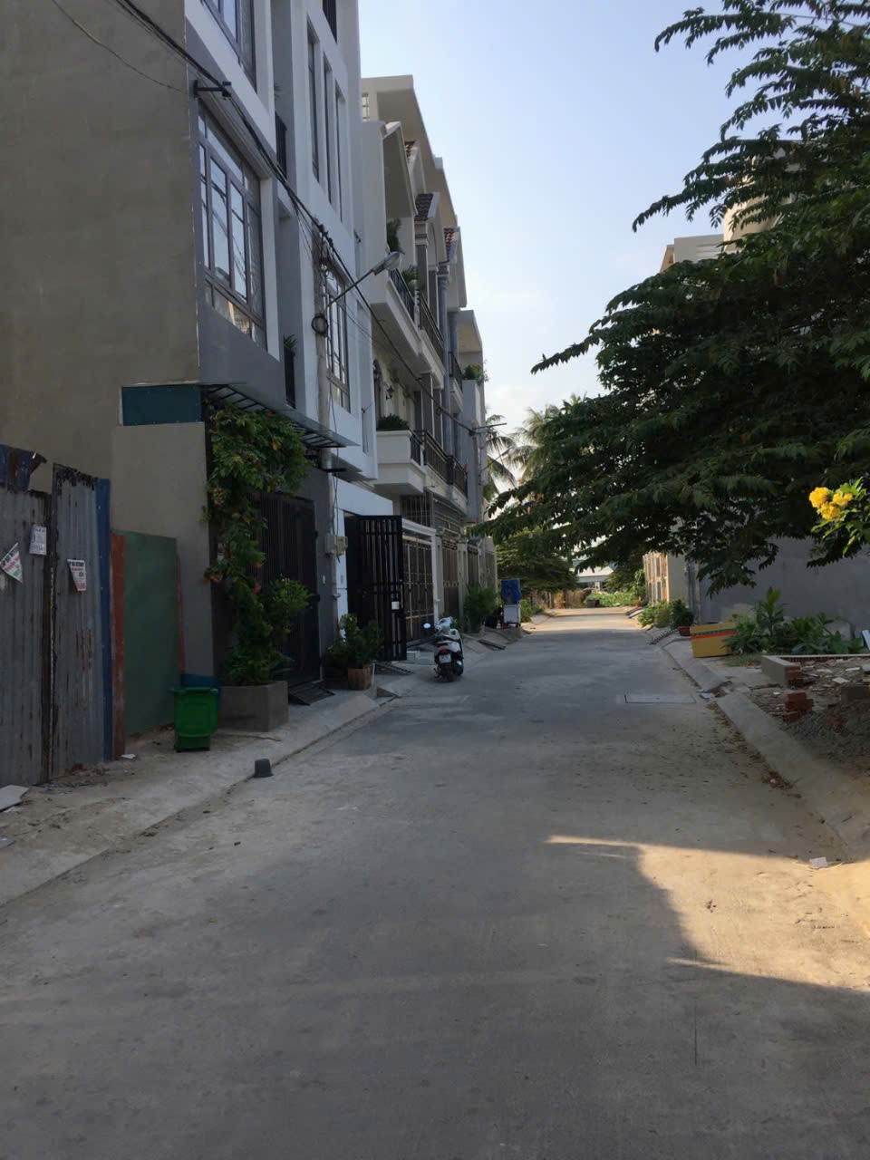 BÁN NHÀ 1 TRỆT 2 LẦU - QUỐC LỘ 13 PHƯỜNG HIỆP BÌNH PHƯỚC 55M2 NHỈNH 5 TỶ 2