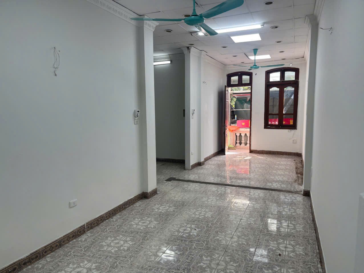 Cho thuê nhà MP Nguyễn Chí Thanh, Đống Đa 45m x 4T giá 28tr, VỈA HÈ TO, KD ĐA DẠNG 3