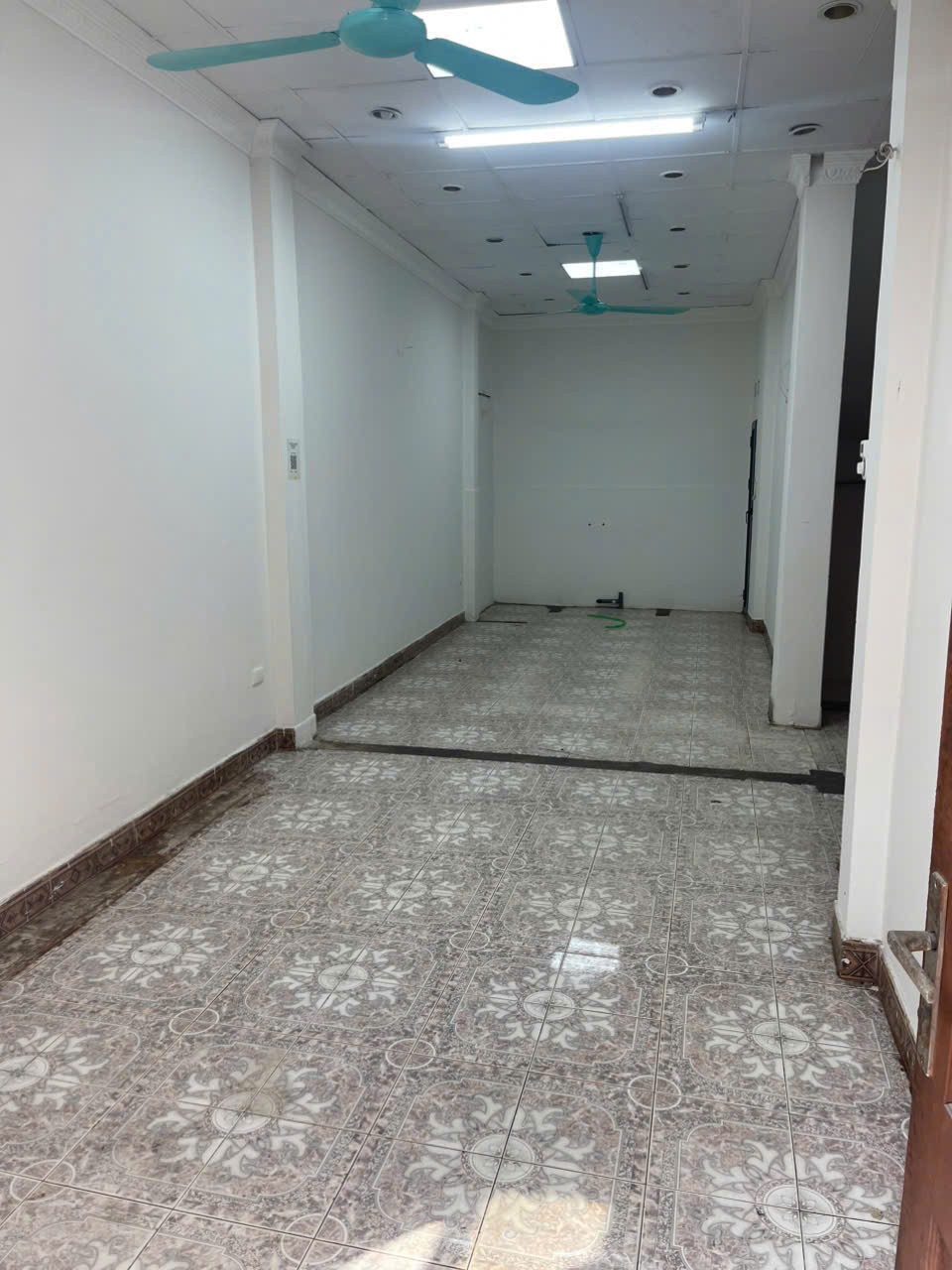 Cho thuê nhà MP Nguyễn Chí Thanh, Đống Đa 45m x 4T giá 28tr, VỈA HÈ TO, KD ĐA DẠNG 5