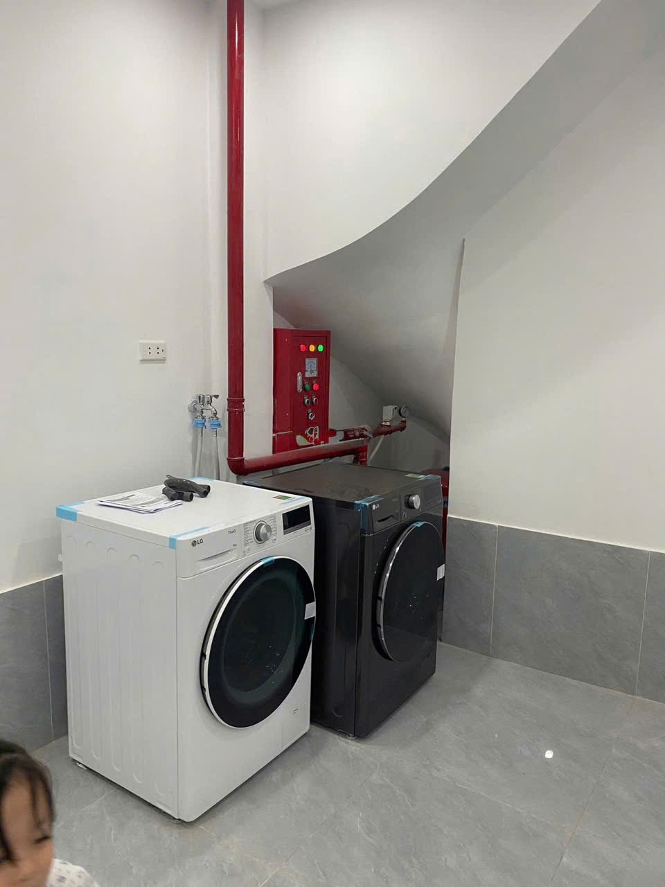 Cho thuê nhà, Nguyễn Du, THANG MÁY, pccc, Vỉa hè; 849m2* 9T- 231 Tr 3