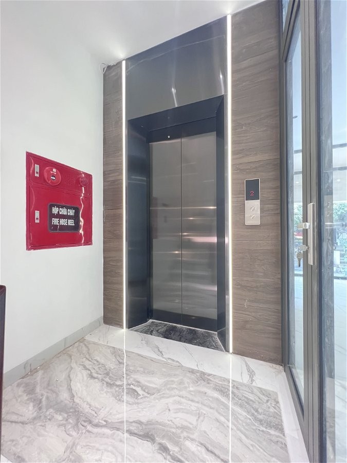 Cho thuê nhà, THANG MÁY, pccc, Vỉa hè, 84m2_ 5T, Phố Hàng Bạc-60 Tr 3