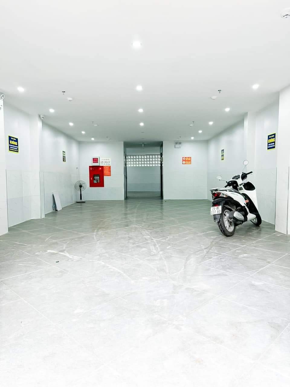 Cho thuê nhà hai mặt tiền, Xã Đàn, PCCC, Thang máy; 103m2* 5T- 53 Tr 2