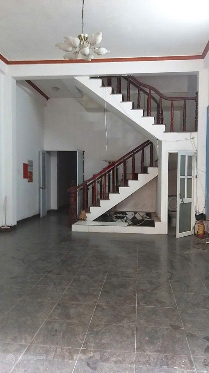 Cho thuê nhà làm CHDV ngõ 367 Phúc Tân -  Hoàn Kiếm 35m x 4T, 4PN giá 8 triệu