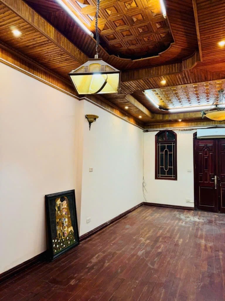 Cho thuê nhà làm CHDV ngõ 2 Trần Cung, Cầu Giấy 55M X 5T giá 18 triệu, ngõ ô tô 3