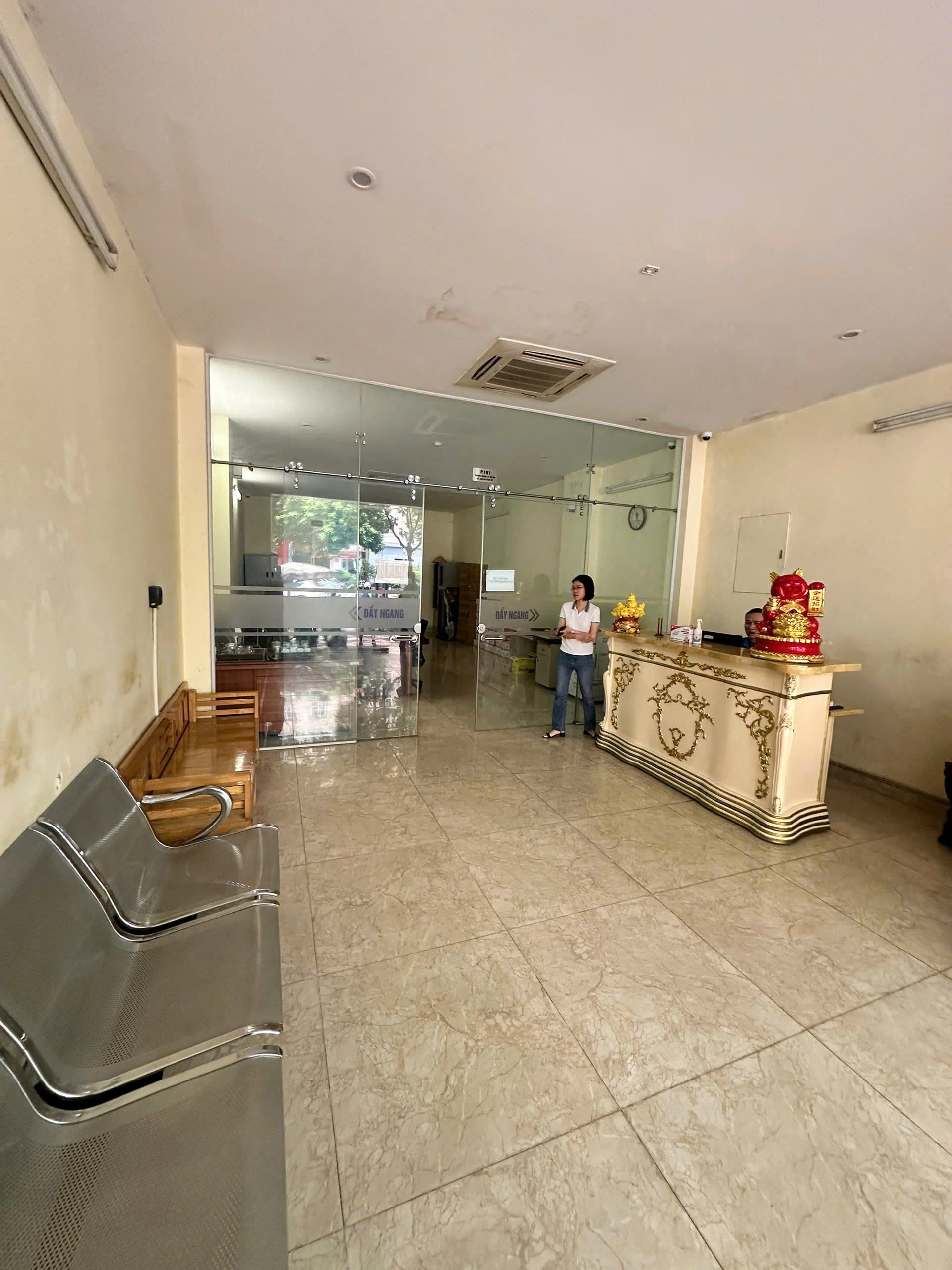 Cho thuê nhà mặt phố Vũ Phạm Hàm, Cầu Giấy 150m x 4T THANG MÁY giá 80 triệu 3