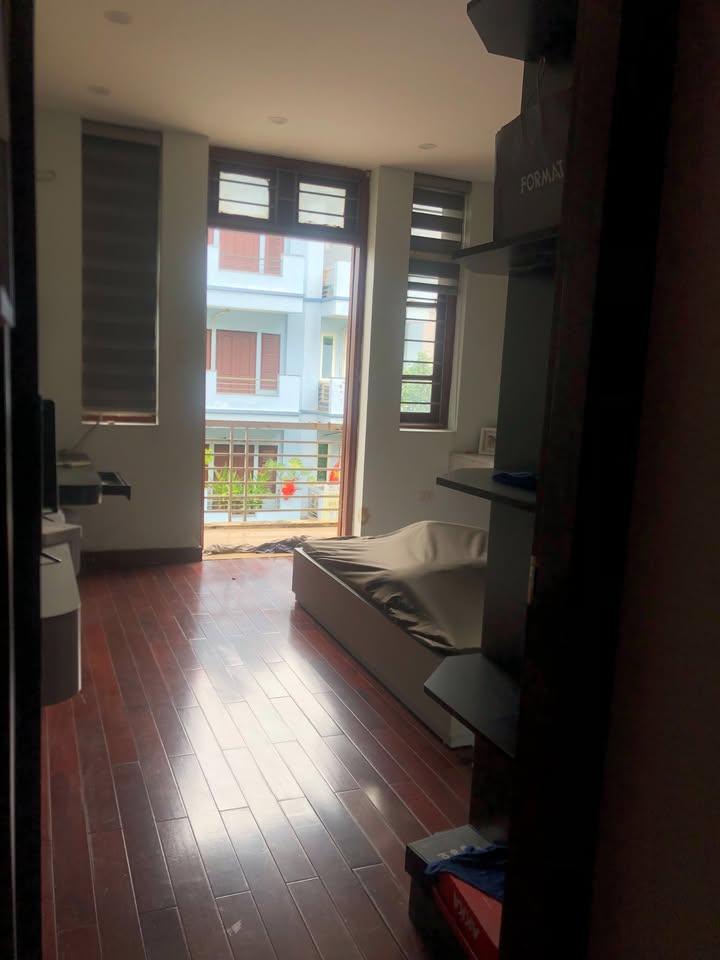 Cho thuê nhà riêng ngõ 167 Dương Quảng Hàm, Cầu Giấy 45m x 5T giá 14tr, Ô TÔ - KD 3