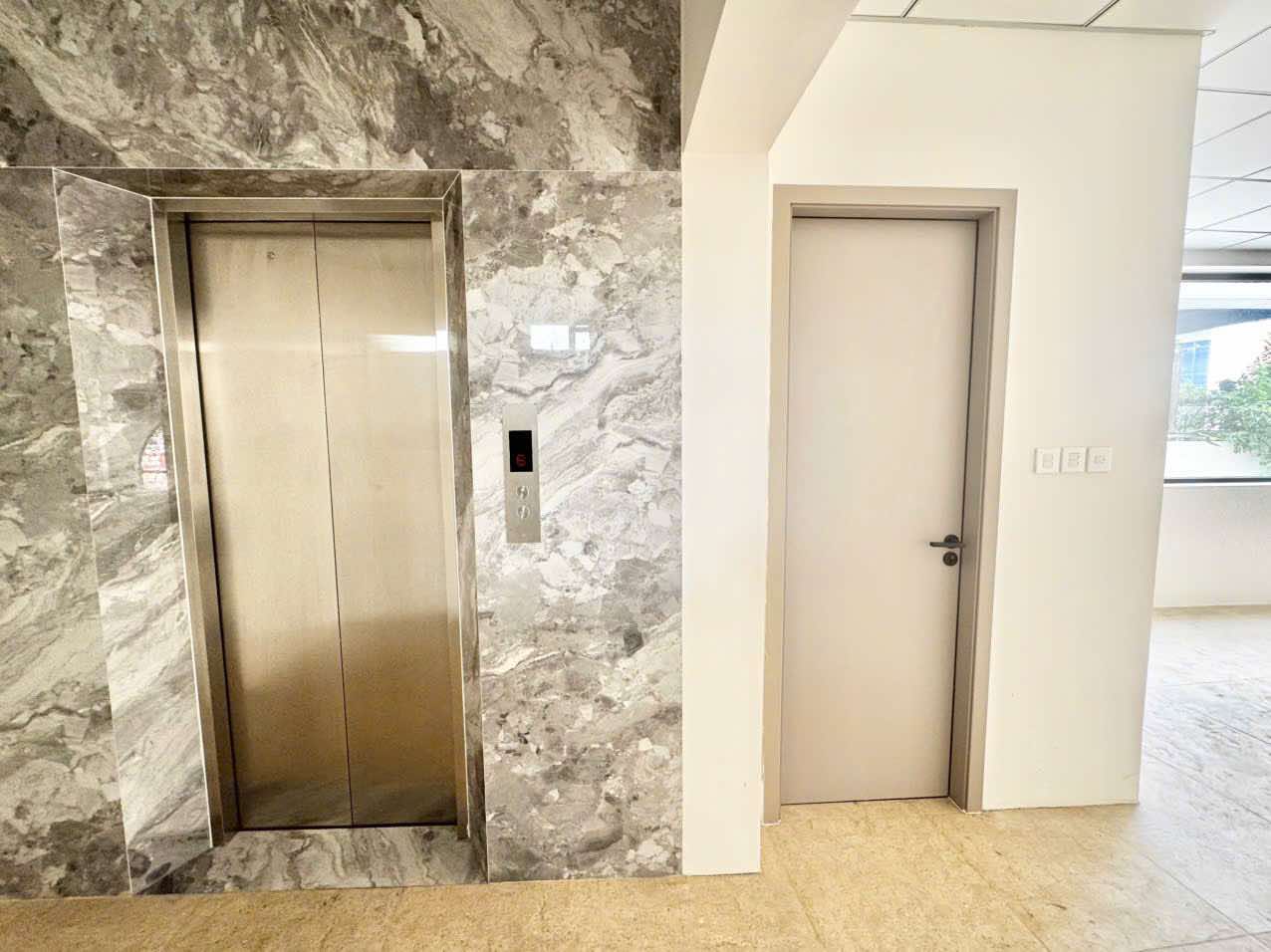 ĐỊNH CƯ GẤP BÁN NÊN GIẢM SỐC 17 TỶ - TOÀ NHÀ 3 MẶT TIỀN LÊ QUANG ĐỊNH 4