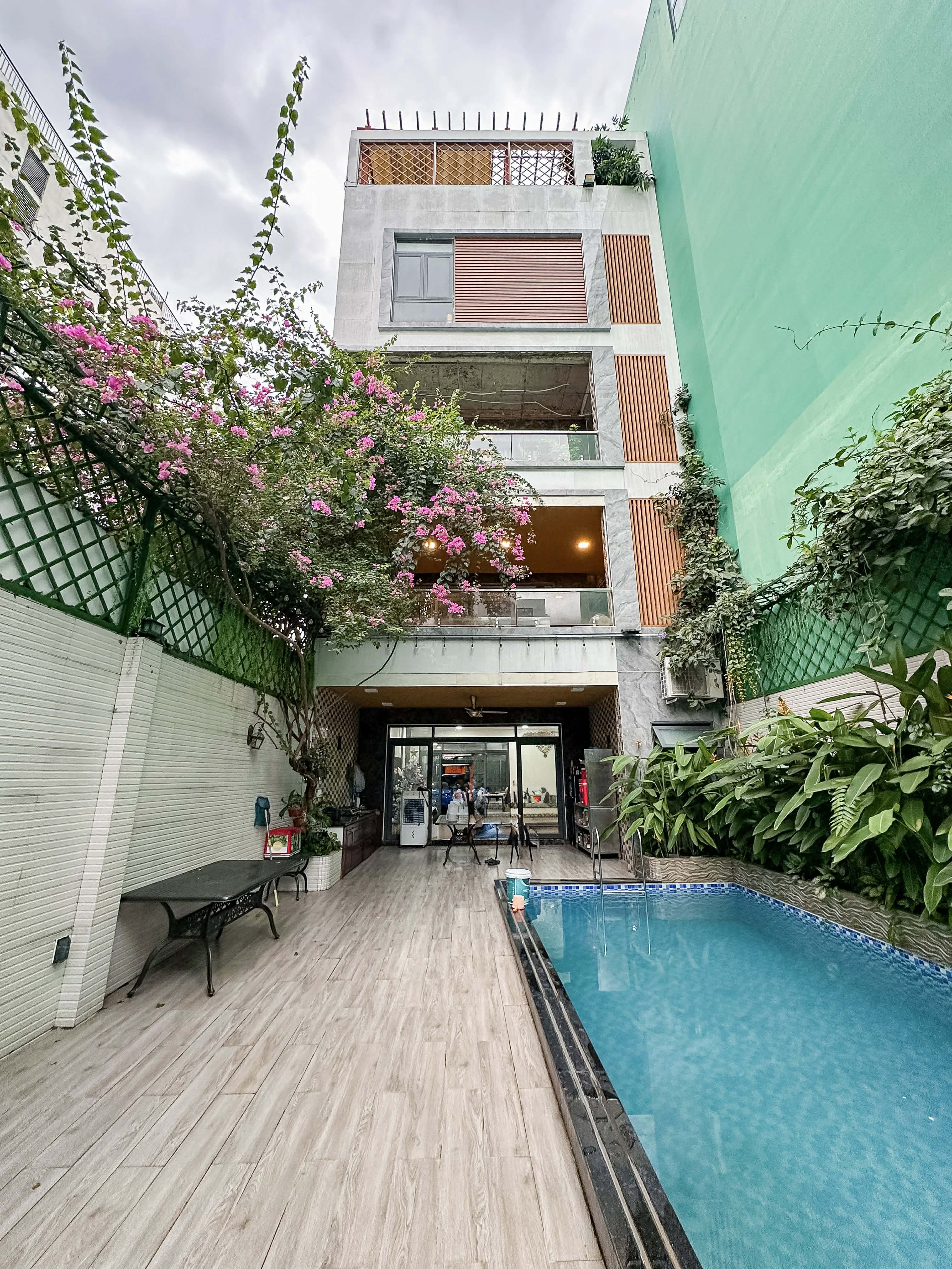 BIỆT THỰ NGHỈ DƯỠNG 310M² - 5 TẦNG THANG MÁY - HỒ BƠI - GARAGE - BÙI ĐÌNH TUÝ, BÌNH THẠNH 2