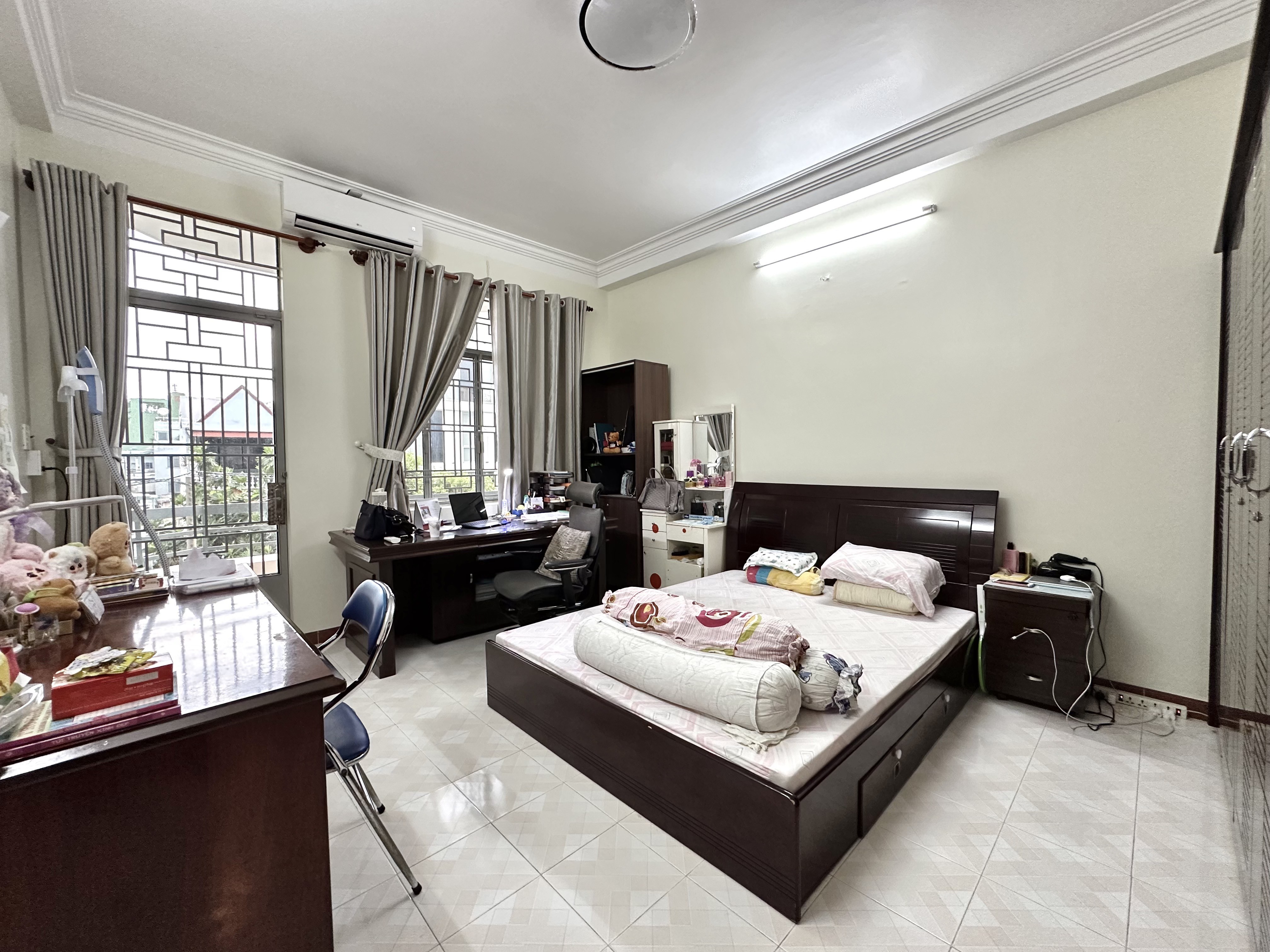 NHÀ ĐẸP 4 TẦNG KIÊN CỐ MẶT TIỀN VŨ NGỌC PHAN - 74m2 4 PN - BANK ĐỊNH GIÁ 15 TỶ 2