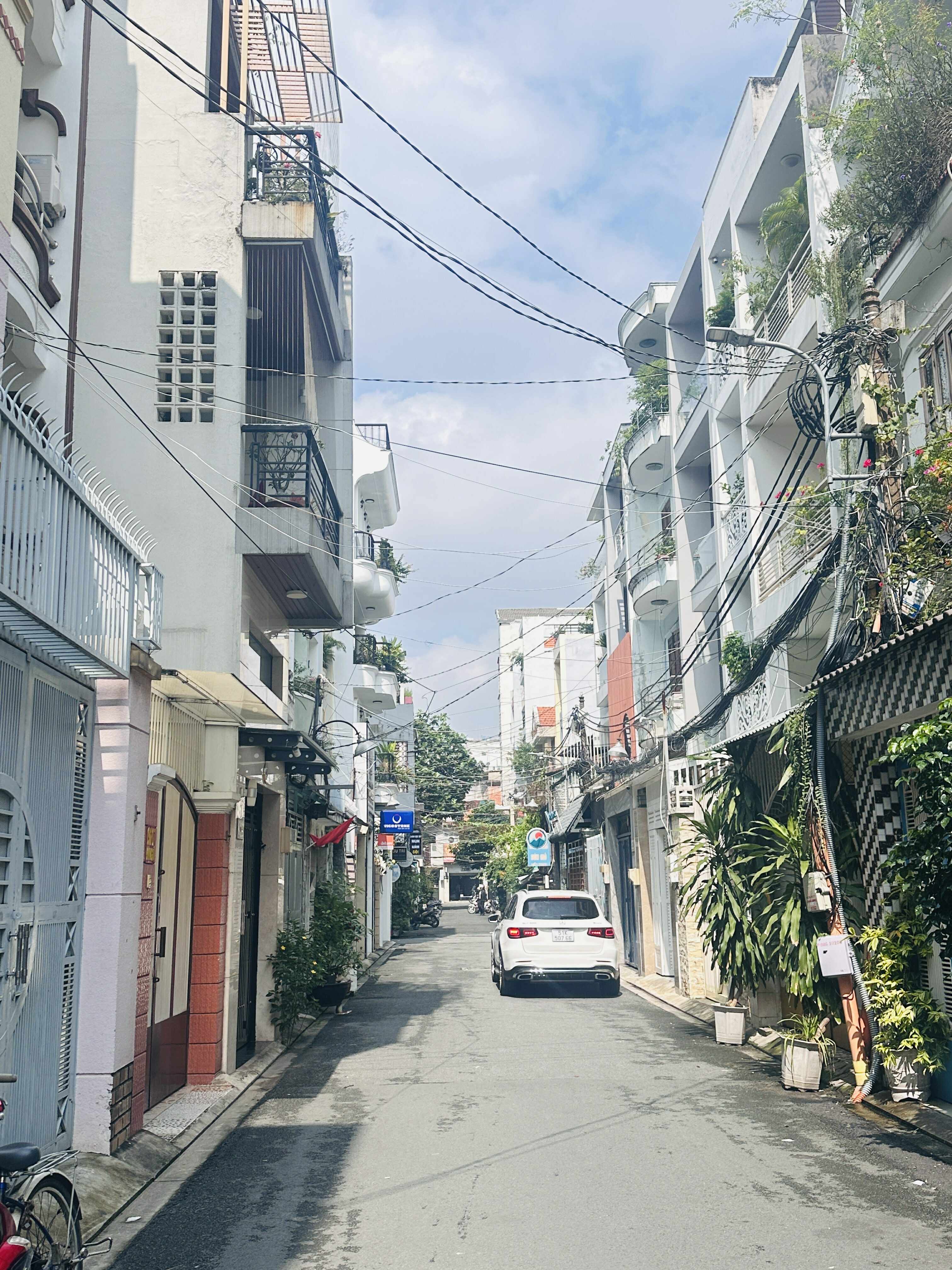 HẺM OTO THÔNG ĐẶNG VĂN NGỮ - NHÀ ĐẸP 5 TẦNG 6PN KTS THIẾT KẾ - 22.5 TỶ 10