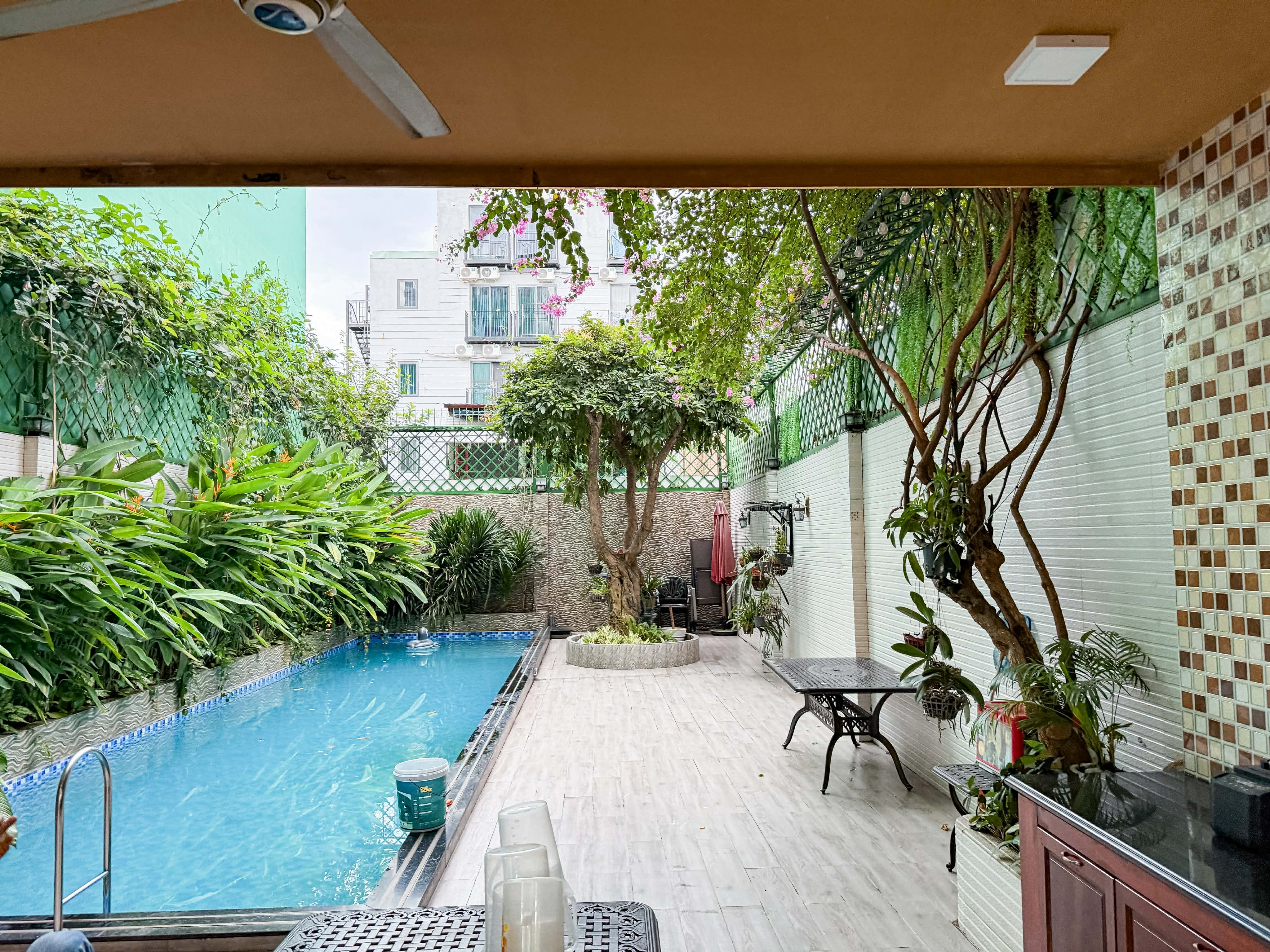 BIỆT THỰ NGHỈ DƯỠNG 310M² - 5 TẦNG THANG MÁY - HỒ BƠI - GARAGE - BÙI ĐÌNH TUÝ, BÌNH THẠNH