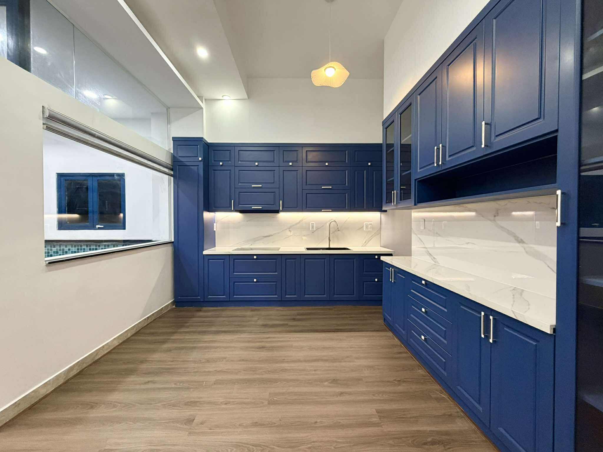 VILLA MẶT TIỀN PHÚ NHUẬN GIÁP NGUYỄN VĂN TRỖI - HẦM + 4 TẦNG THANG MÁY - 18.3 TỶ 8