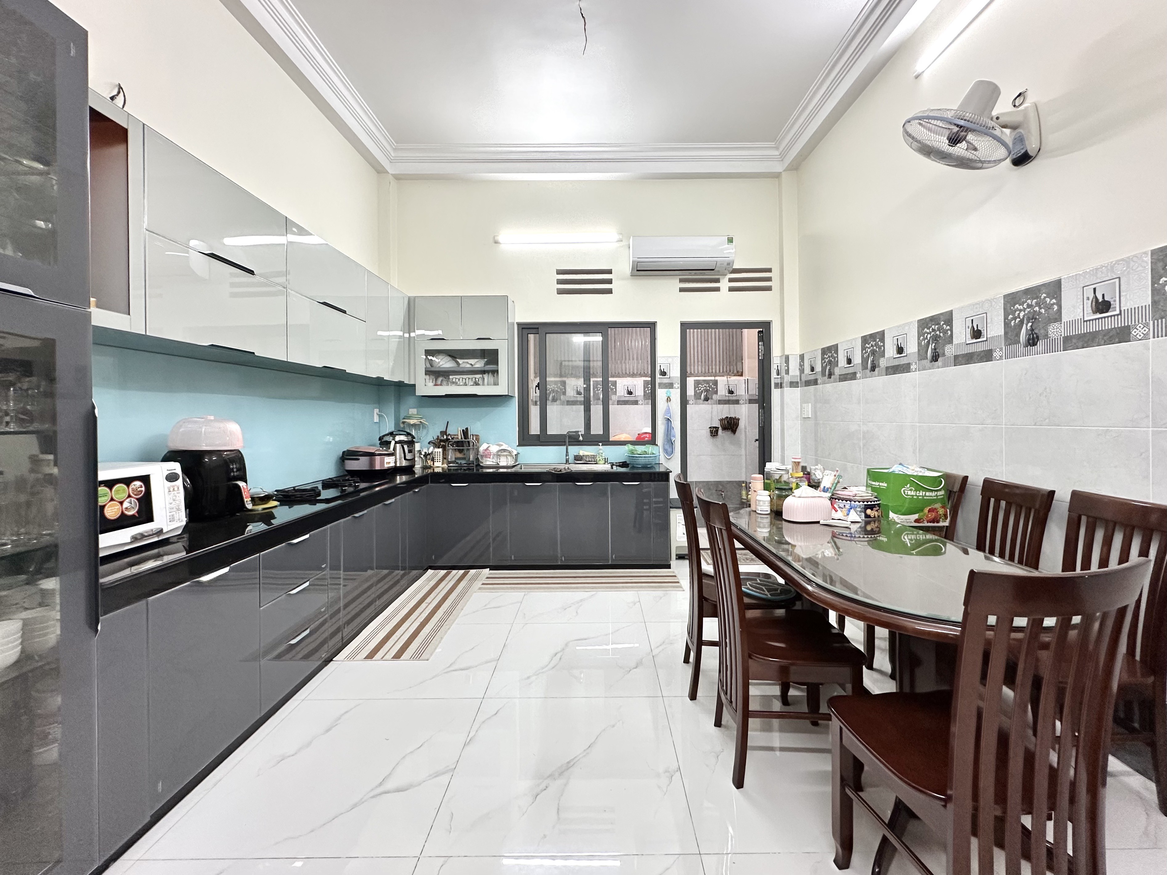 NHÀ ĐẸP 4 TẦNG KIÊN CỐ MẶT TIỀN VŨ NGỌC PHAN - 74m2 4 PN - BANK ĐỊNH GIÁ 15 TỶ 5