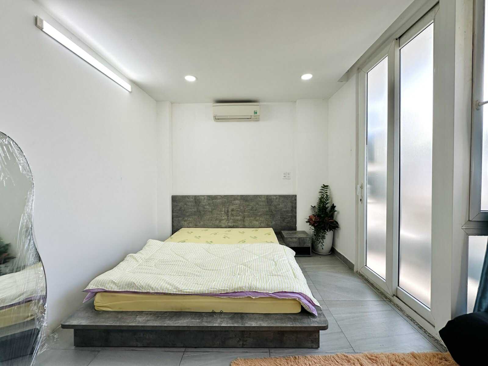 GIẢM 2 TỶ - TOÀ NHÀ CHDV LÊ VĂN SỸ - HẦM + 7 TẦNG - 821M2 SÀN - DÒNG TIỀN 120TR/THÁNG 5