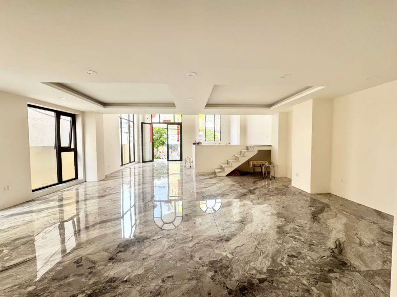 ĐỊNH CƯ GẤP BÁN NÊN GIẢM SỐC 17 TỶ - TOÀ NHÀ 3 MẶT TIỀN LÊ QUANG ĐỊNH 3