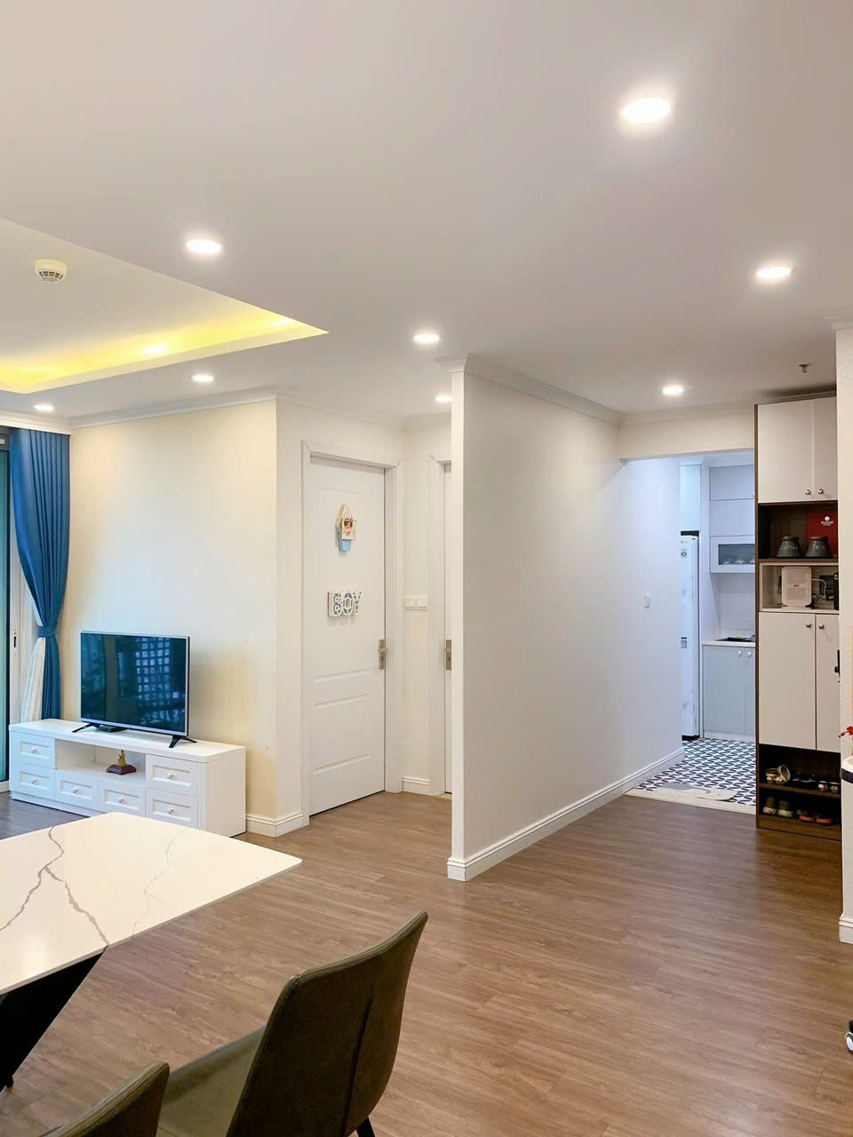 Bán căn hộ 2 ngủ dt 76m2 Seasons Avenue, full đồ, giá 7 tỷ 2