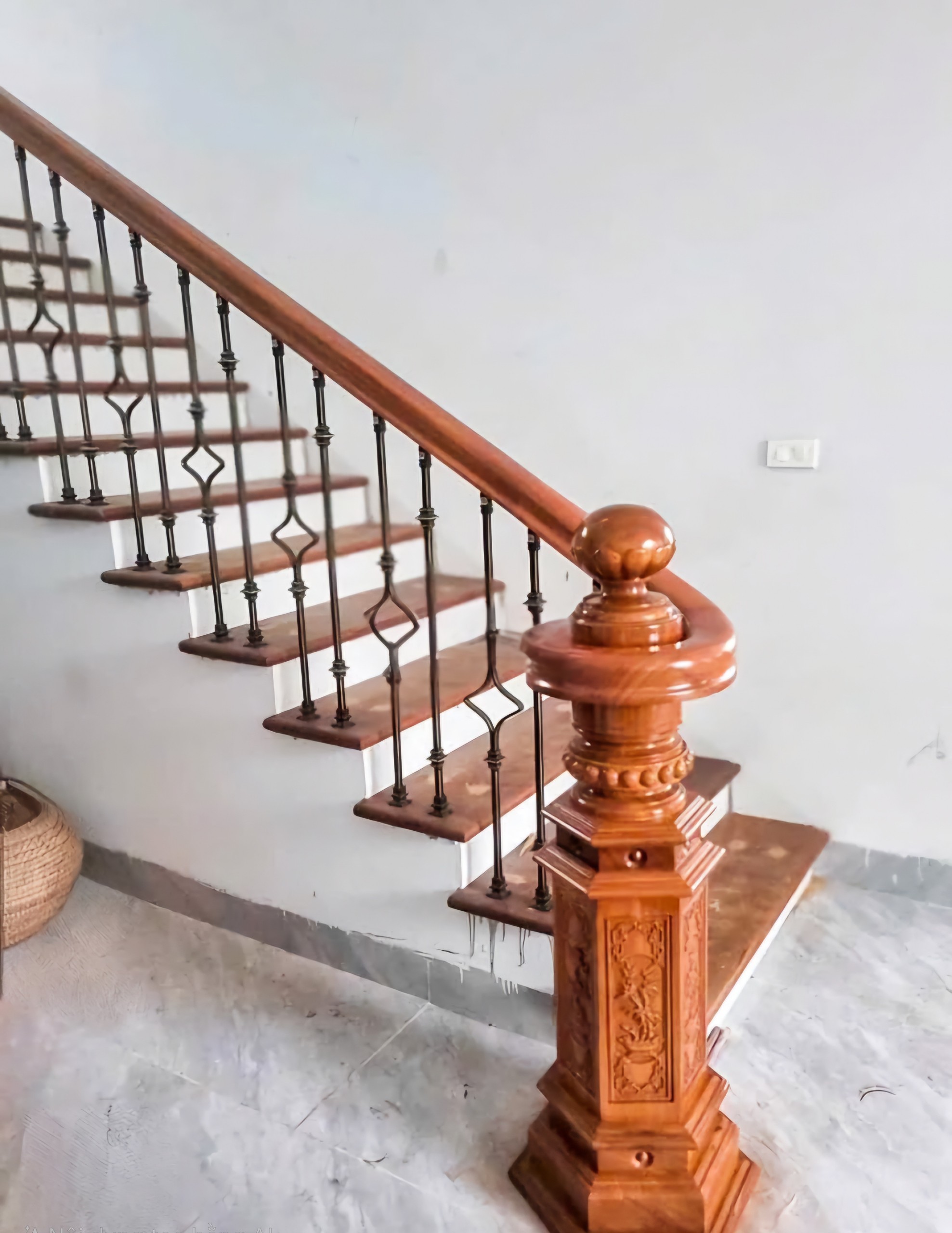 Cho thuê nhà hai cửa đi, Bách Khoa, thang máy, 100m2x 5T vỉa hè 31 Tr 3