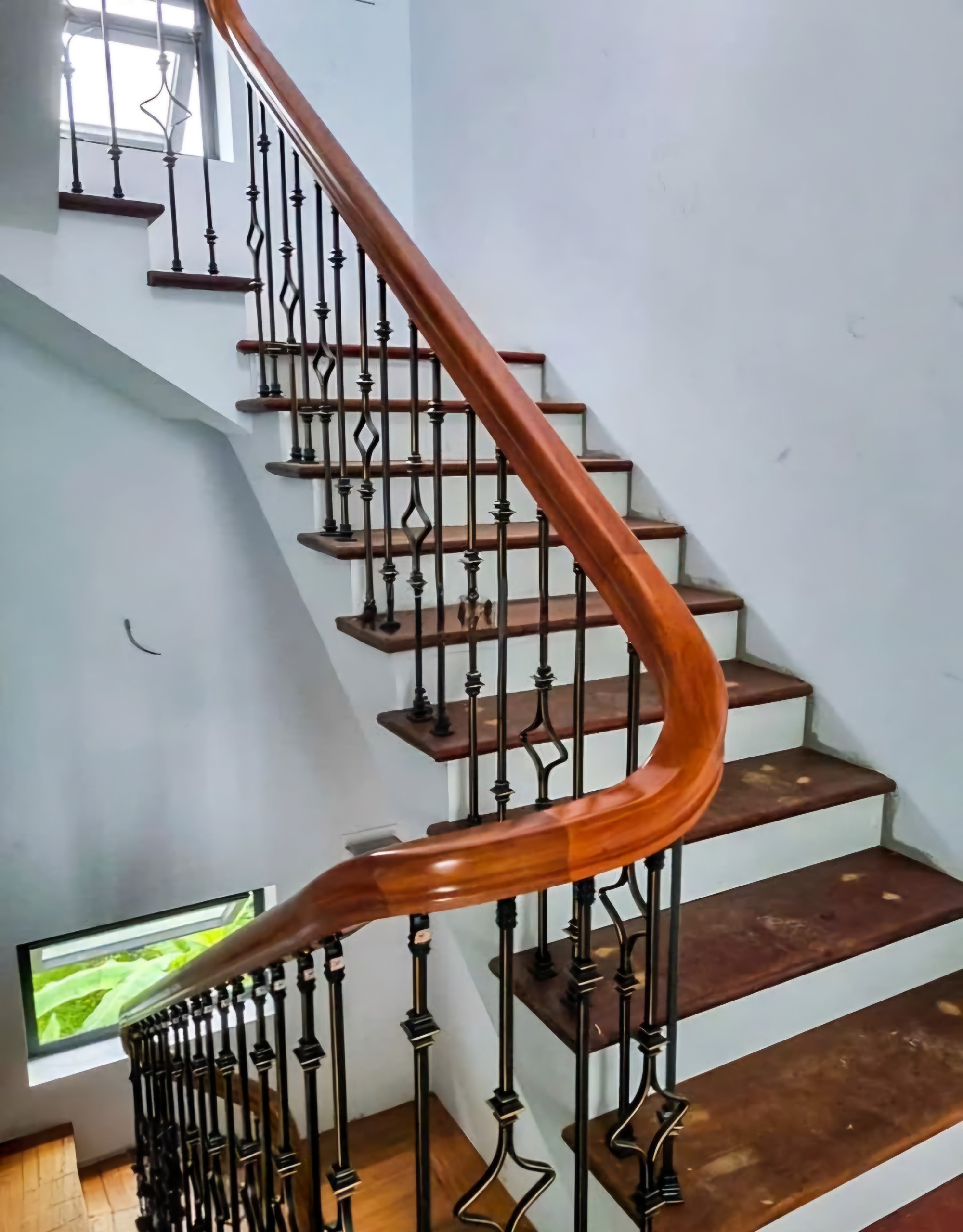 Cho thuê nhà hai cửa đi, mới, thang máy, 100m2_ 4T; vỉa hè, Lò Đúc-32 Tr 3