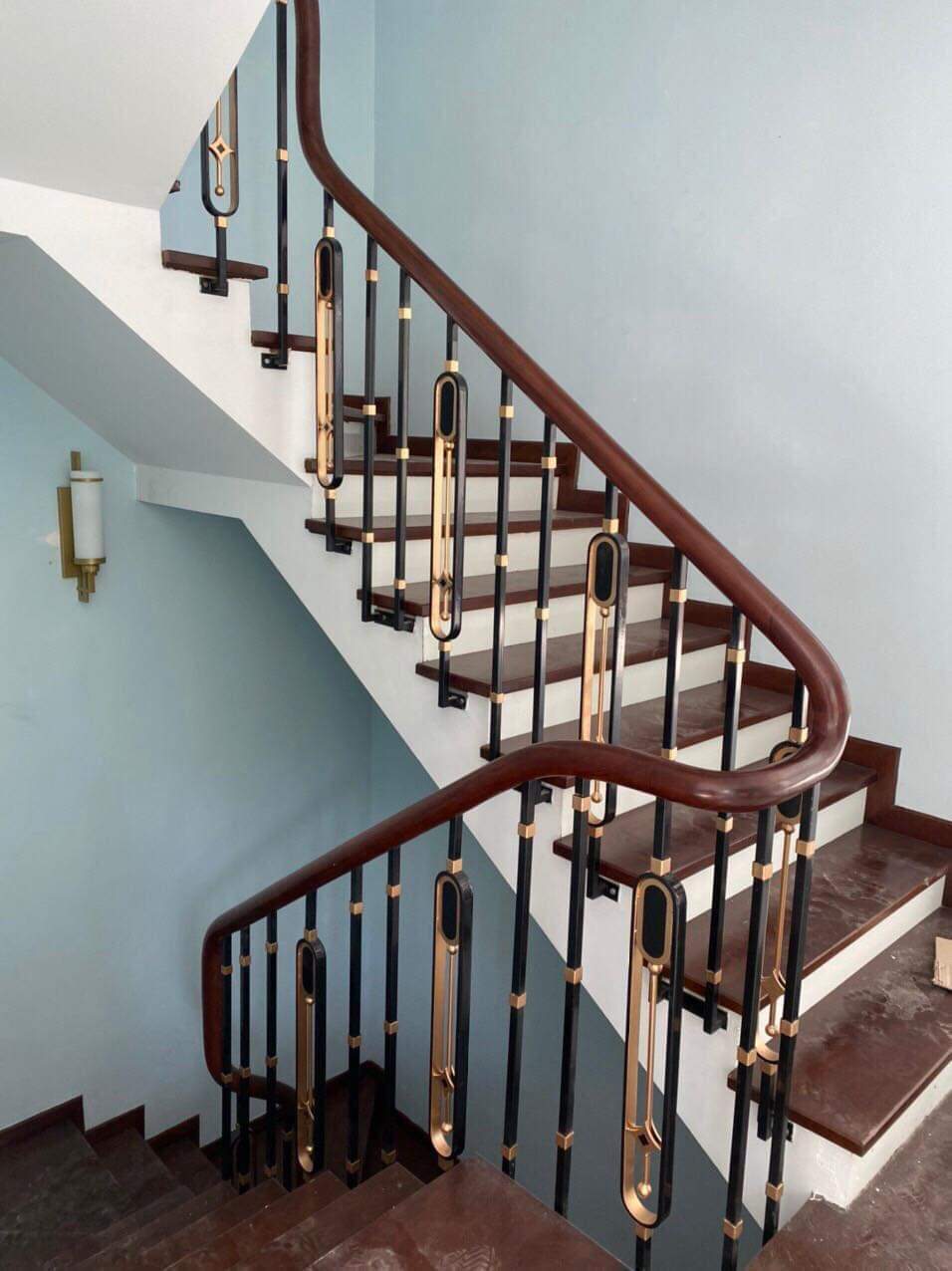 Cho thuê nhà mới, hai mặt tiền, 98m2_ 4T; vỉa hè, Trần Nhân Tông-29 Tr 3