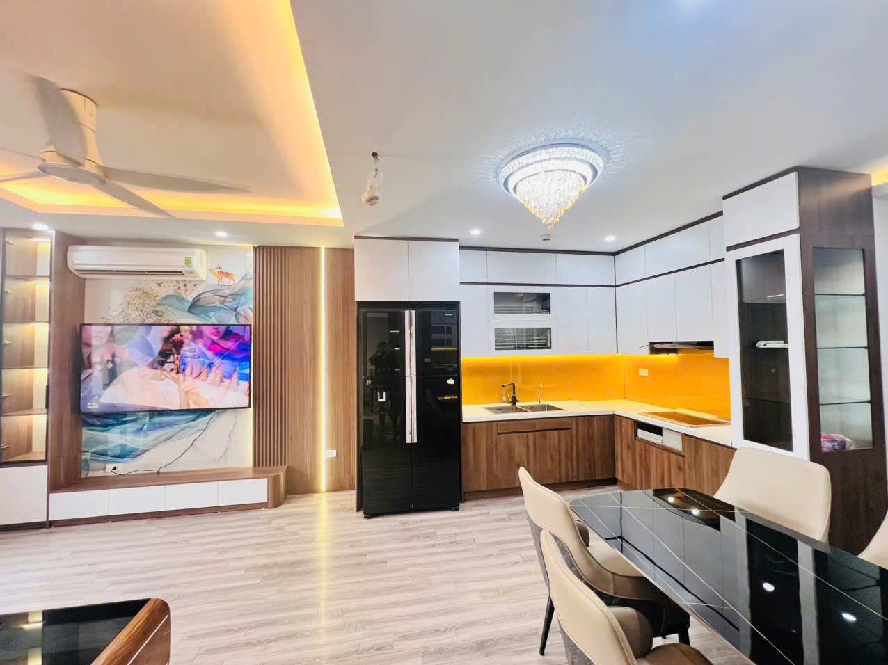 Bán nhanh căn hộ 3 ngủ Thống Nhất Complex dt 90m2, giá tốt 2