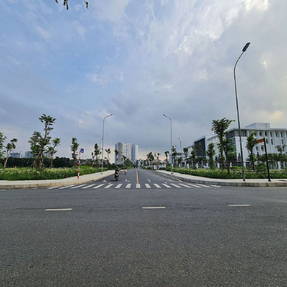 52m2 đất trung tâm Trâu Quỳ, Gia Lâm, đường 12m vỉa hè, giá đầu tư. Lh 0989894845 Cần bán đất tại k 2