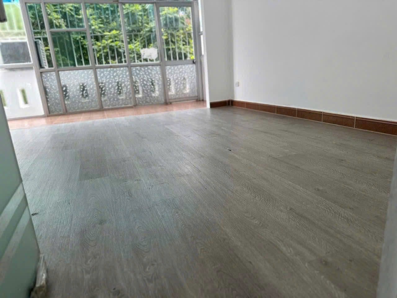 Cho thuê nhà riêng ngõ 125 Trung Kính -  Cầu Giấy 60m x 3T giá 25 triệu, Ô TÔ, KD 3