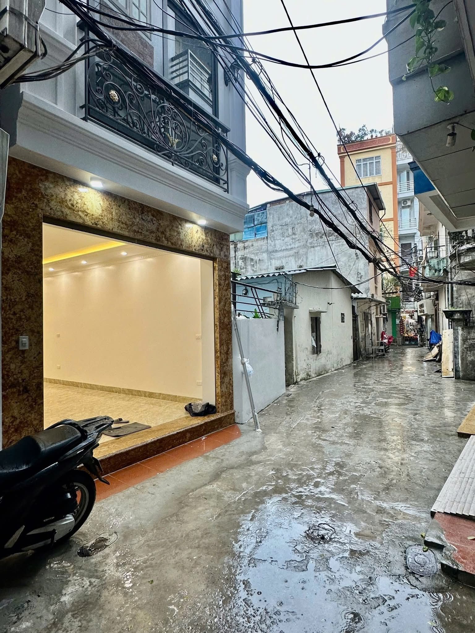 BÁN NHÀ TRẦN QUỐC VƯỢNG CẦU GIẤY NGÕ Ô TÔ NHÀ MỚI TINH 7 TẦNG THANG MÁY 2 THOÁNG 46M 15,5 TỶ