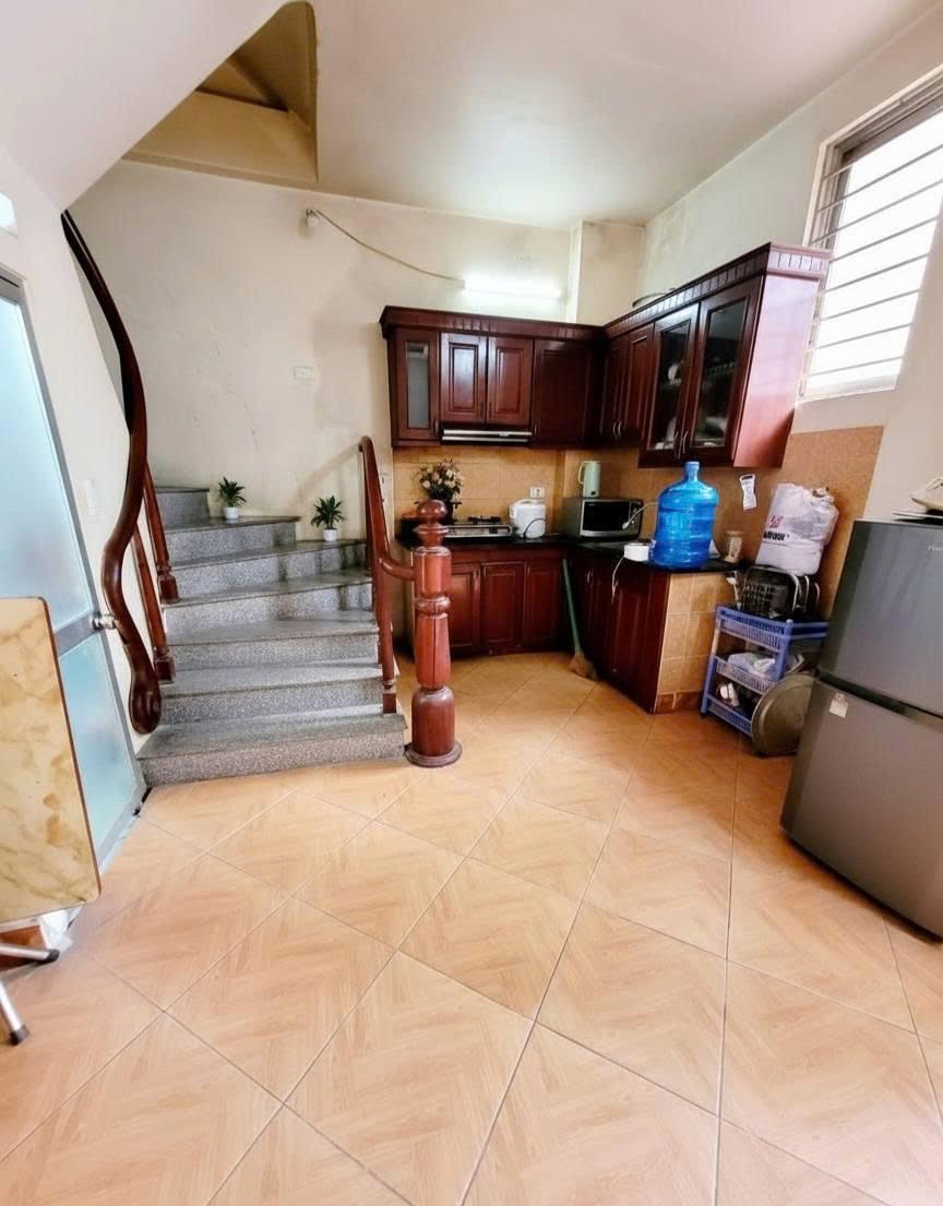 Cho thuê nhà làm CHDV 5 năm, cho CẢI TẠO Tam Trinh, Hoàng Mai 40m x 4T giá 9 triệu 2