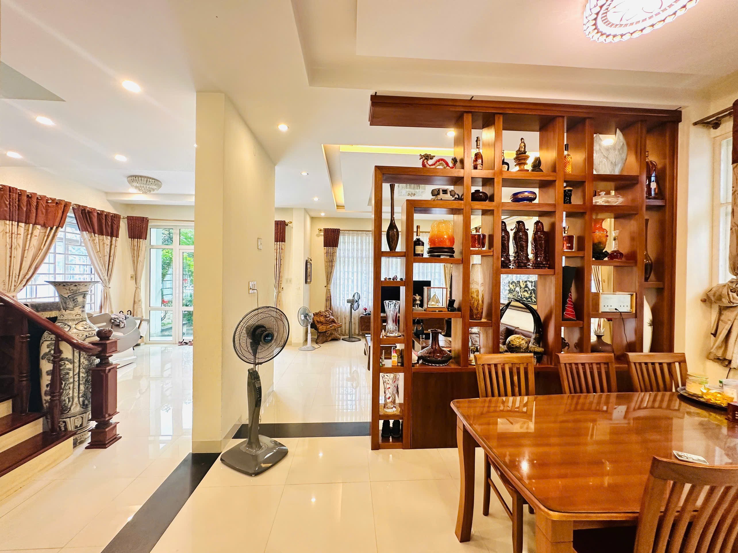 Căn Biệt Thự Xanh Mát, Rộng Rãi View Đối Diện Công Viên - Ngay Giữa Lòng KĐT Vĩnh Điềm Trung 3