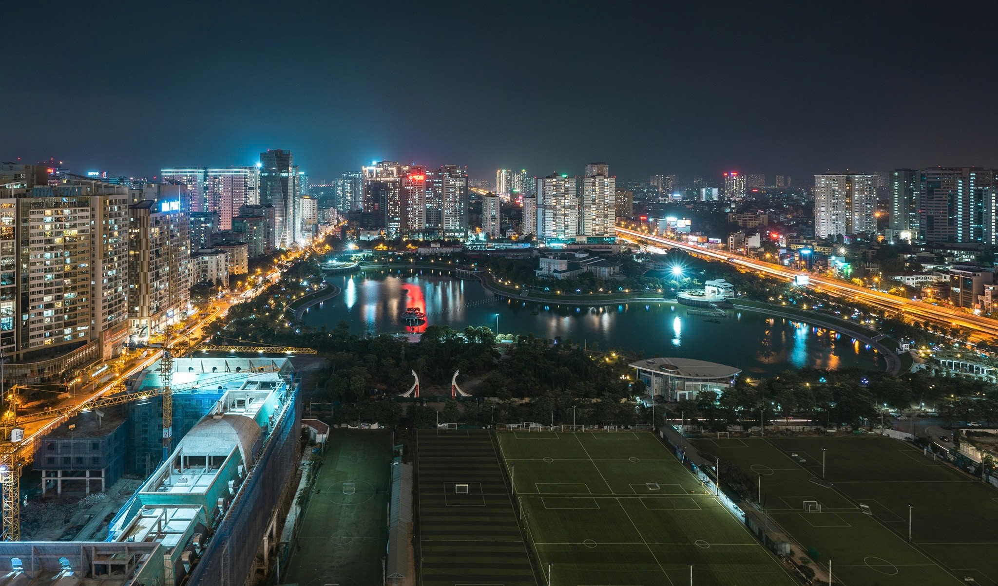 SIÊU PHẨM VINHOMES D'CAPITALE - Căn 74m2 tòa C6 trực diện hồ điều hòa, giá tốt