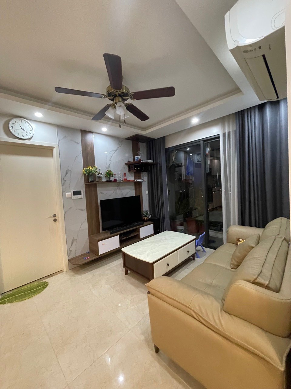 Chính chủ bán căn 2 ngủ tại tòa C7 Vinhomes D'capitale, giá tốt 2