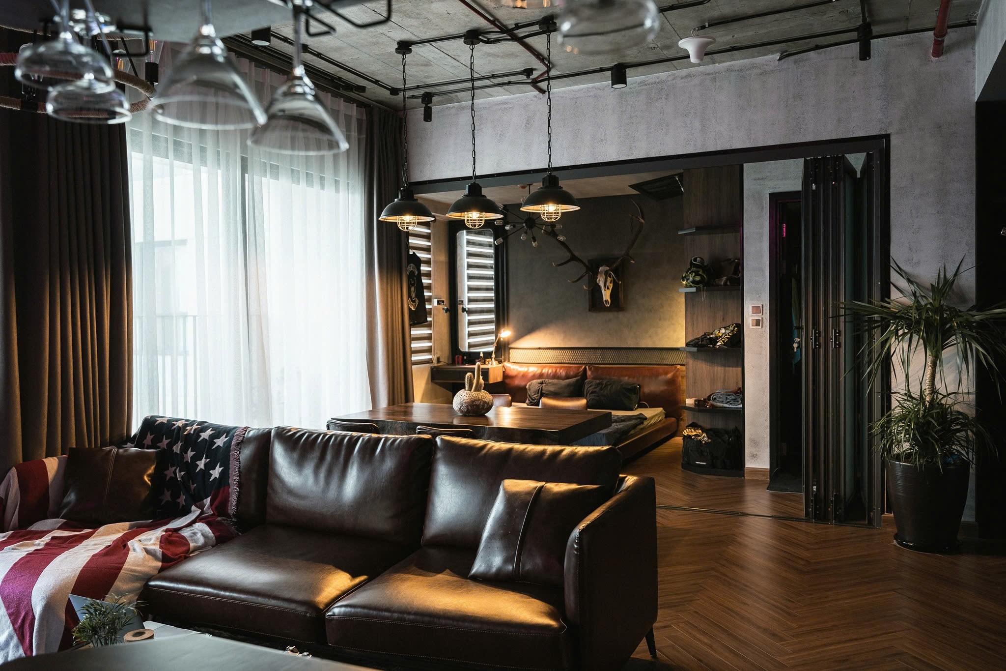 SIÊU PHẨM VINHOMES D'CAPITALE - Căn 74m2 tòa C6 trực diện hồ điều hòa, giá tốt 6