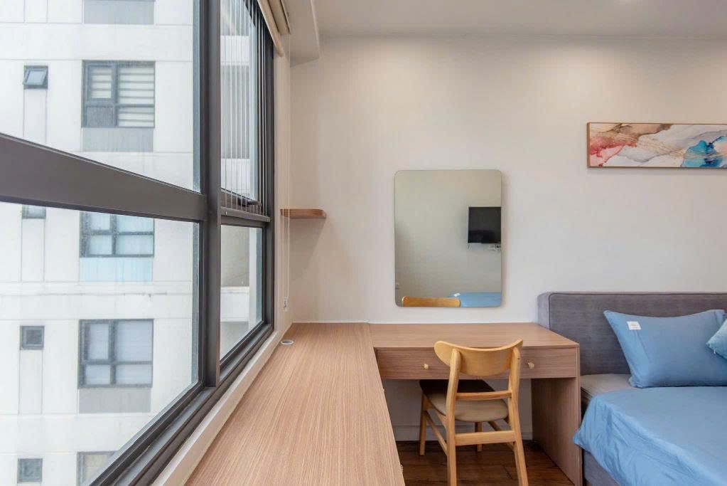 Bán gấp căn 2 ngủ dt 73m2 tòa C3 Vinhomes D'capitale, giá 9 tỷ 4