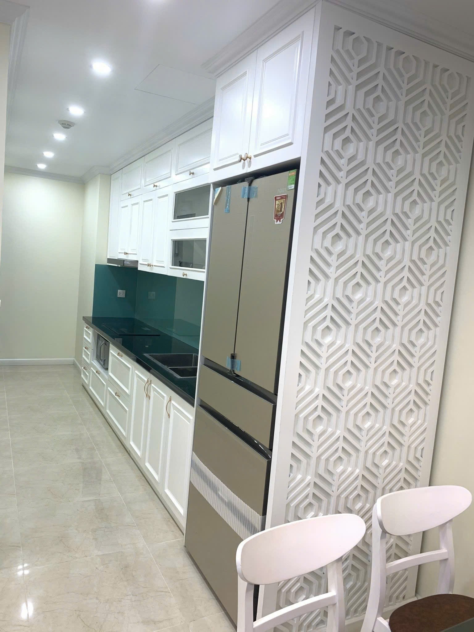 Cần bán căn 2 ngủ - 72m2 tại tòa C7 Vinhomes D'capitale, giá tốt 2