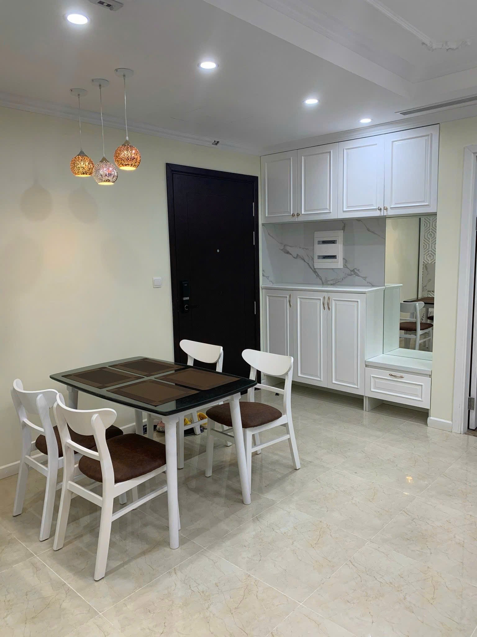 Cần bán căn 2 ngủ - 72m2 tại tòa C7 Vinhomes D'capitale, giá tốt 3