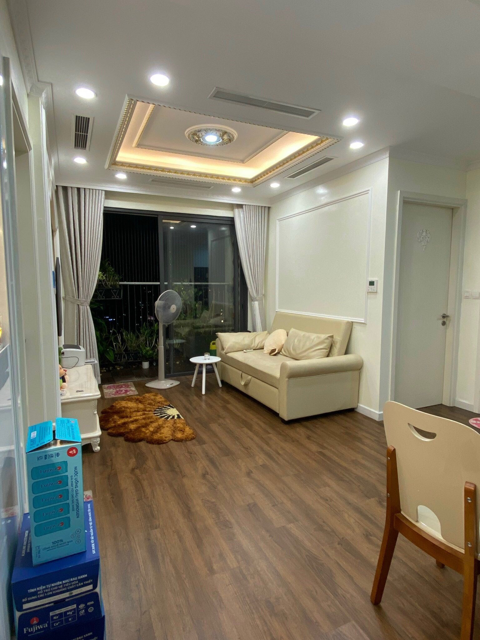 Bán nhanh căn 2 ngủ 72m2 tại Vinhomes D'Capitale, giá 9 tỷ