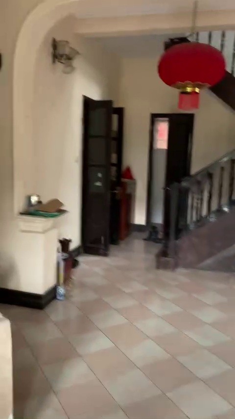 17.11.25.1. Bán nhà gần CV  Bách Thảo, view hồ điều hòa, dt 150m2 có sân vườn, thoáng mát, MT 4