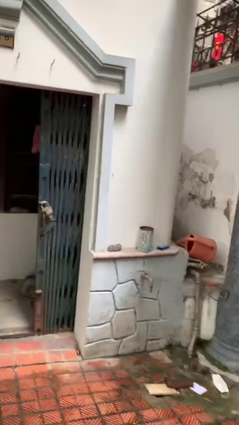 17.11.25.1. Bán nhà gần CV  Bách Thảo, view hồ điều hòa, dt 150m2 có sân vườn, thoáng mát, MT